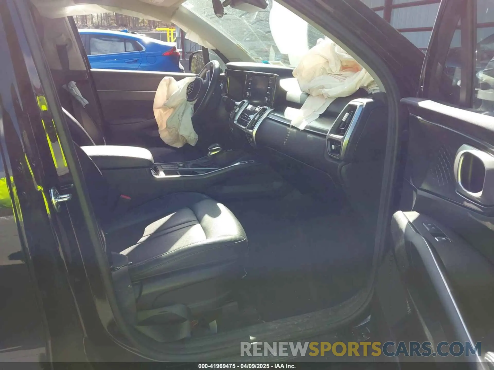 5 Photograph of a damaged car 5XYRLDLC6MG053457 KIA SORENTO 2021