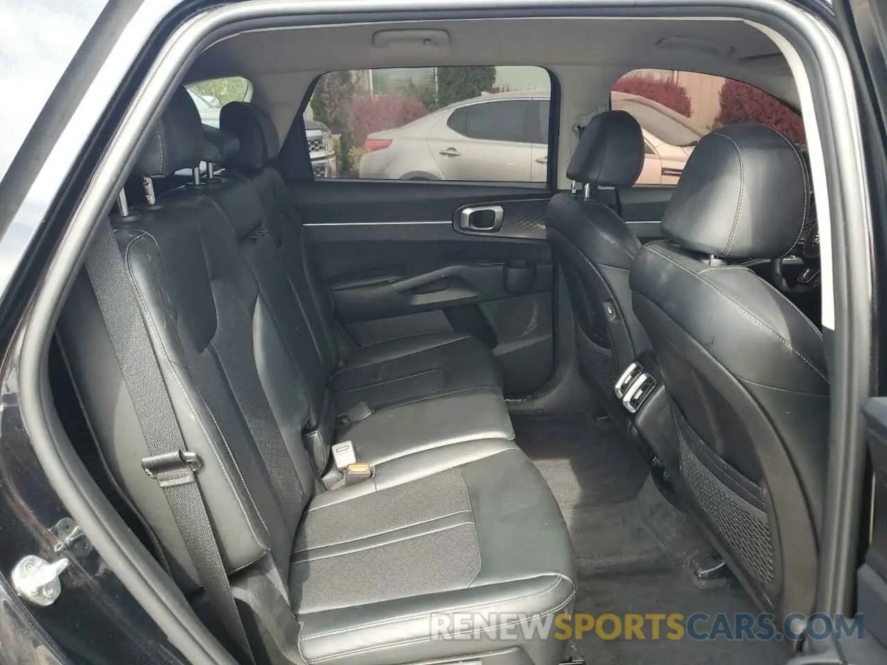 11 Photograph of a damaged car 5XYRLDLC7MG024386 KIA SORENTO 2021
