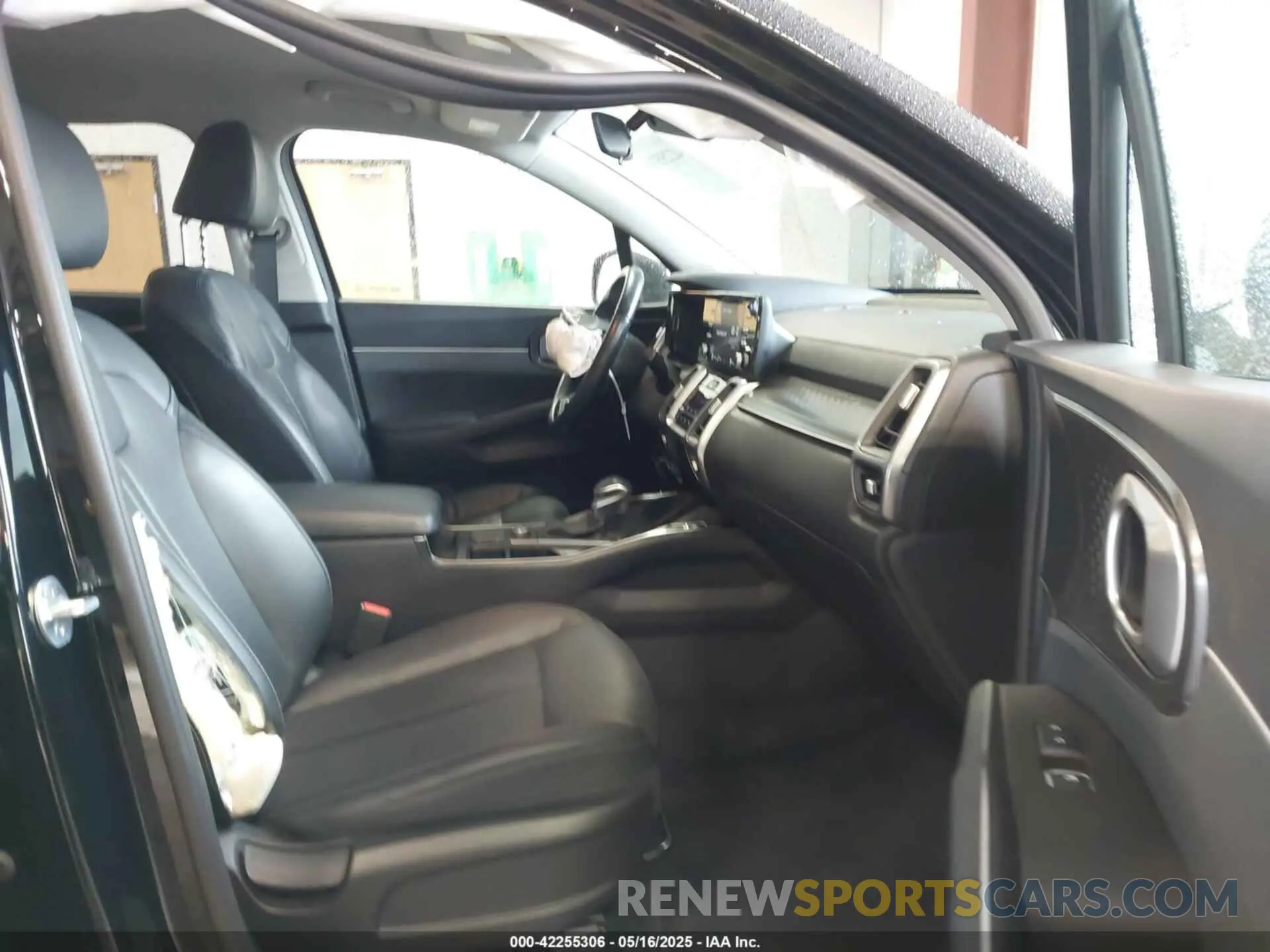 5 Photograph of a damaged car 5XYRLDLCXMG007839 KIA SORENTO 2021
