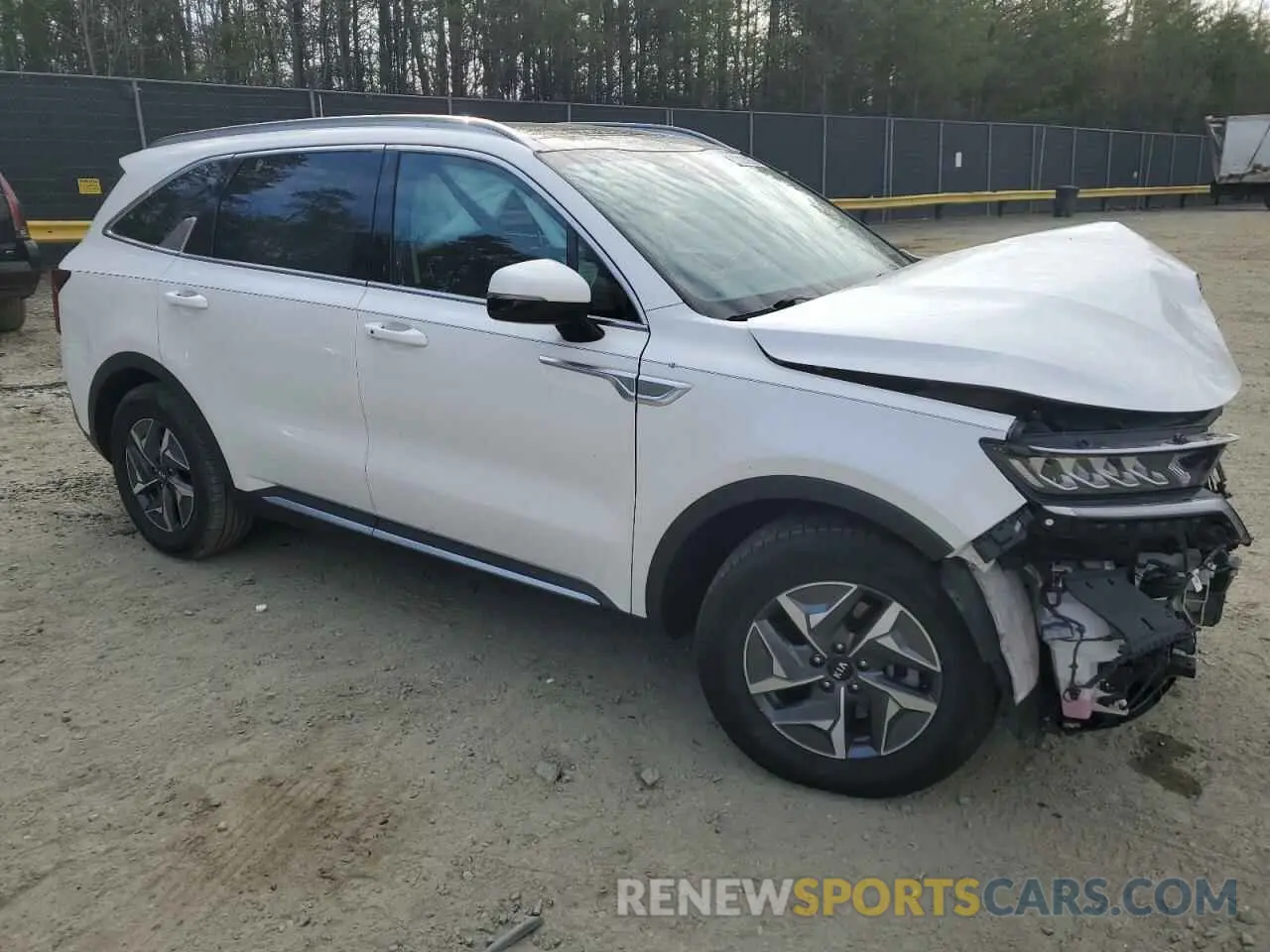 4 Photograph of a damaged car KNDRH4LG2M5019805 KIA SORENTO 2021