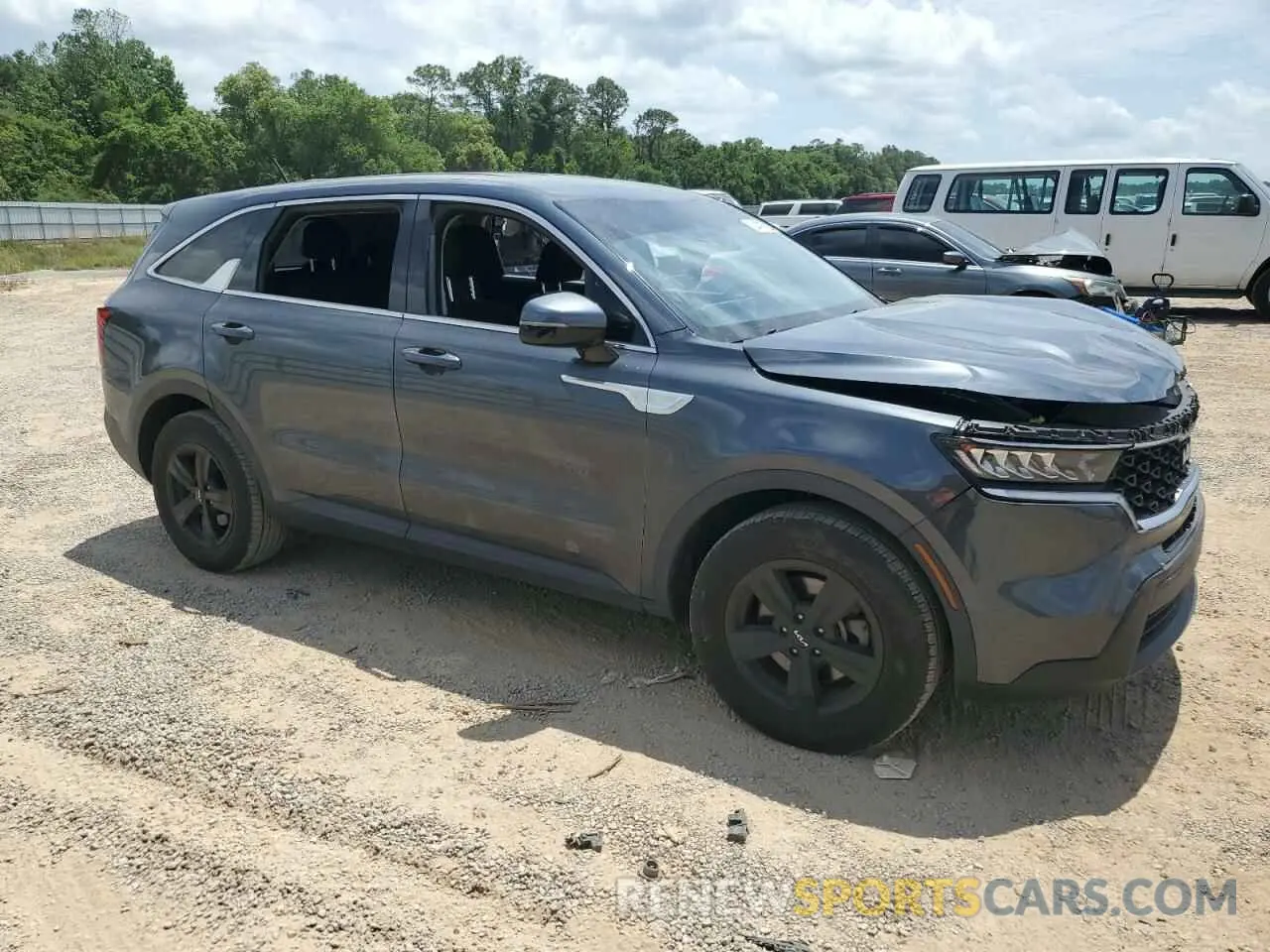 4 Photograph of a damaged car 5XYRG4LC2NG141511 KIA SORENTO 2022