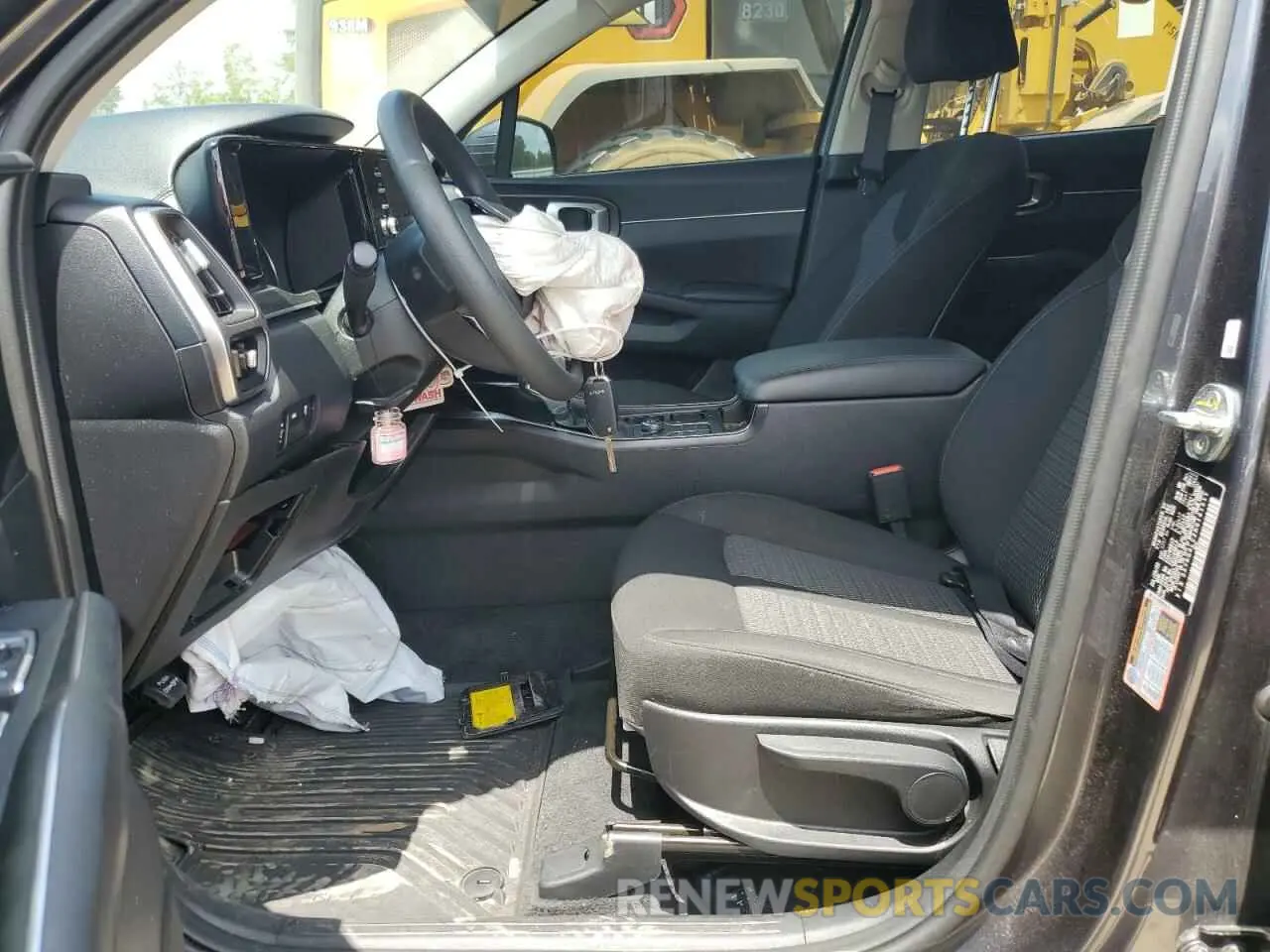7 Photograph of a damaged car 5XYRG4LC2NG141511 KIA SORENTO 2022
