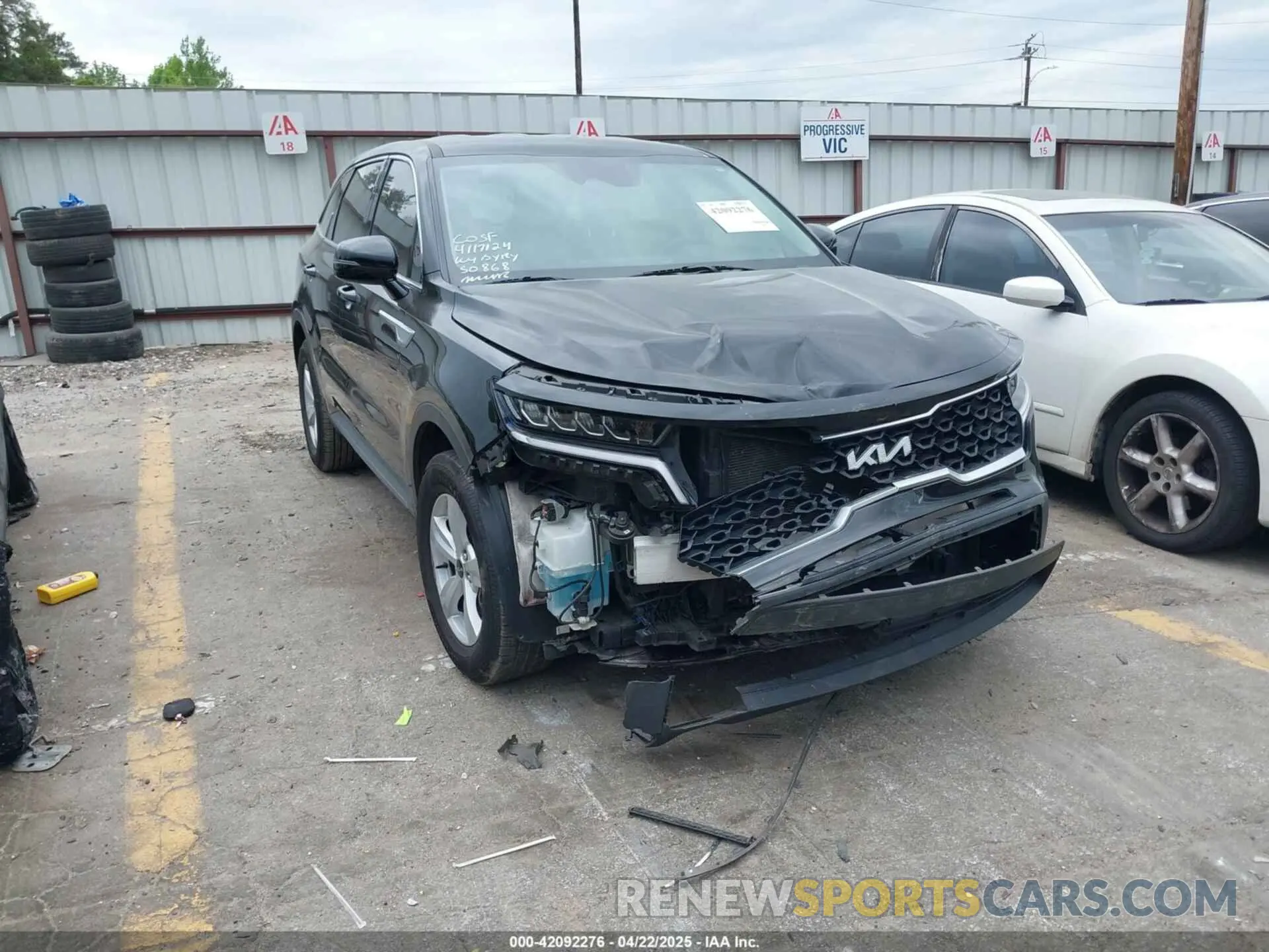 1 Photograph of a damaged car 5XYRG4LC3NG152579 KIA SORENTO 2022