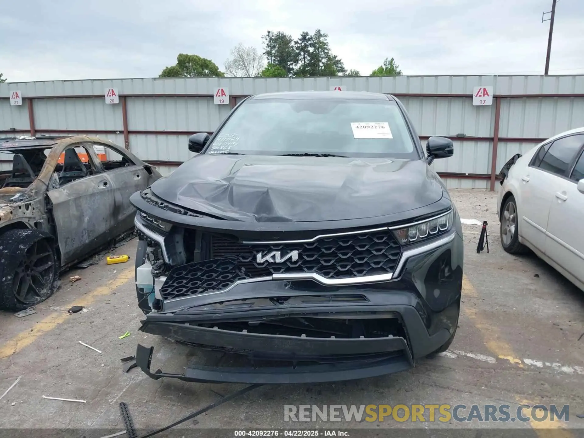 12 Photograph of a damaged car 5XYRG4LC3NG152579 KIA SORENTO 2022