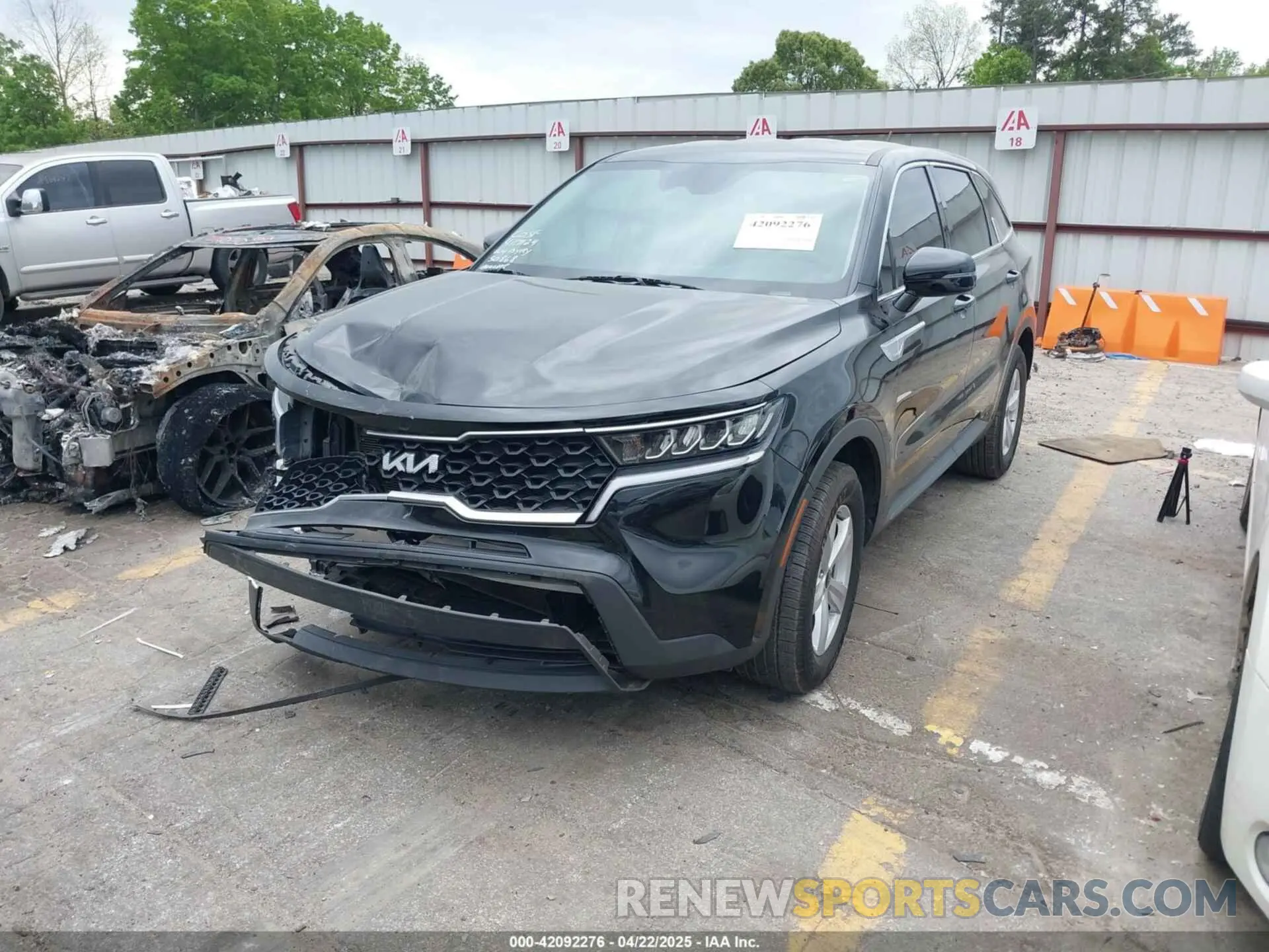 2 Photograph of a damaged car 5XYRG4LC3NG152579 KIA SORENTO 2022