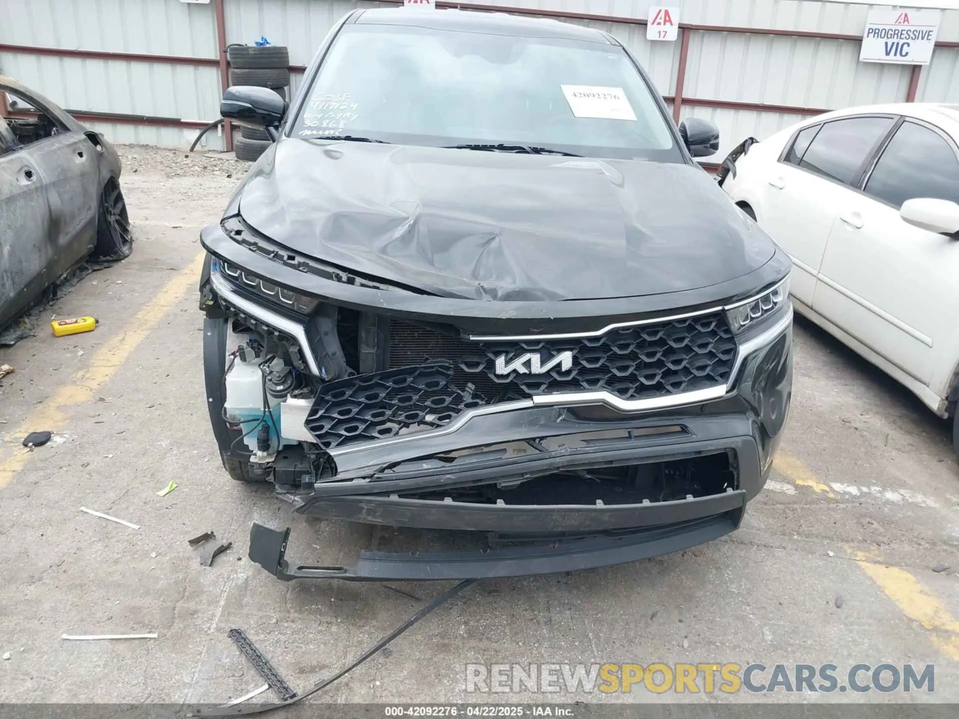 6 Photograph of a damaged car 5XYRG4LC3NG152579 KIA SORENTO 2022