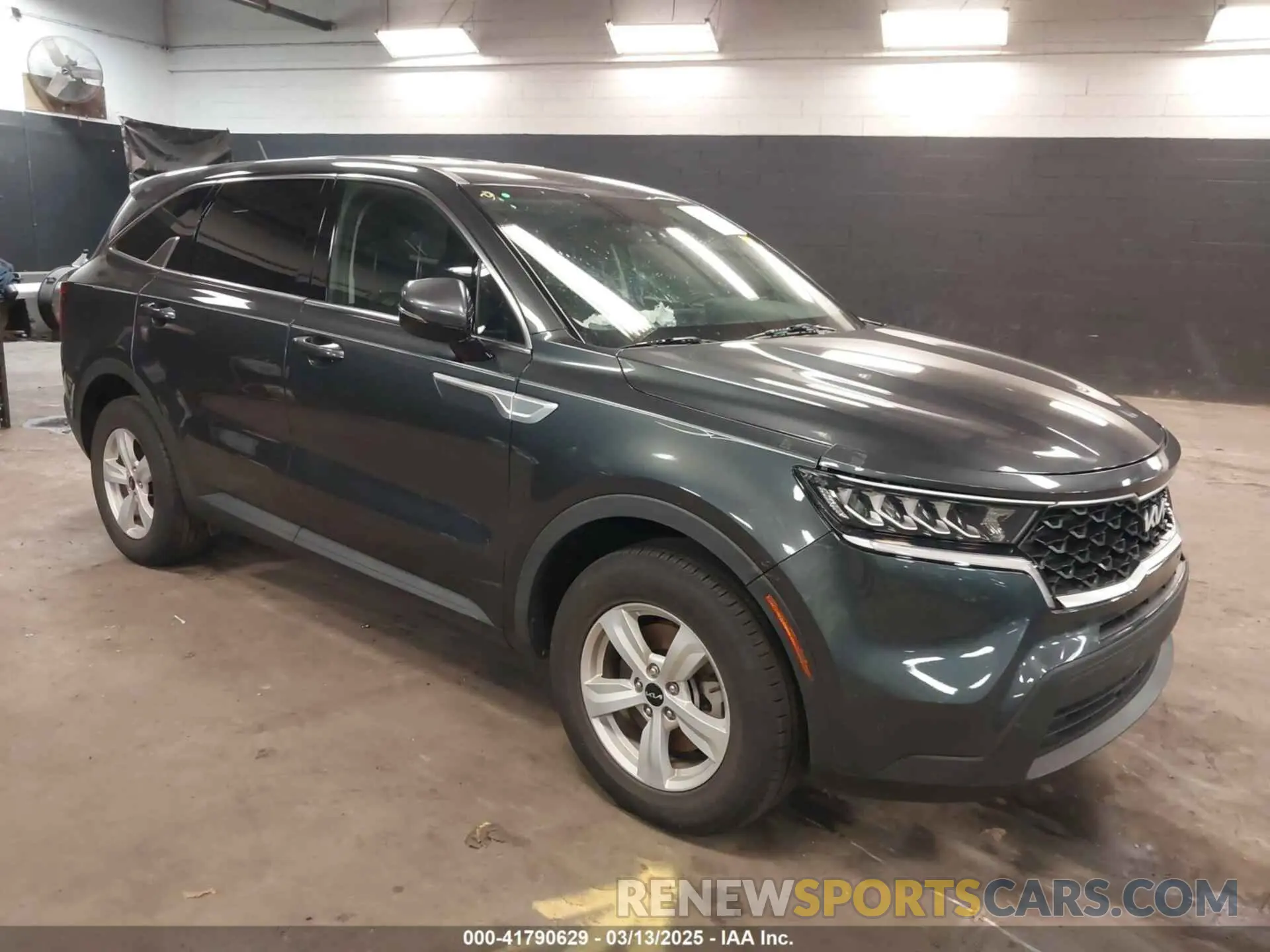 1 Photograph of a damaged car 5XYRG4LC5NG125979 KIA SORENTO 2022