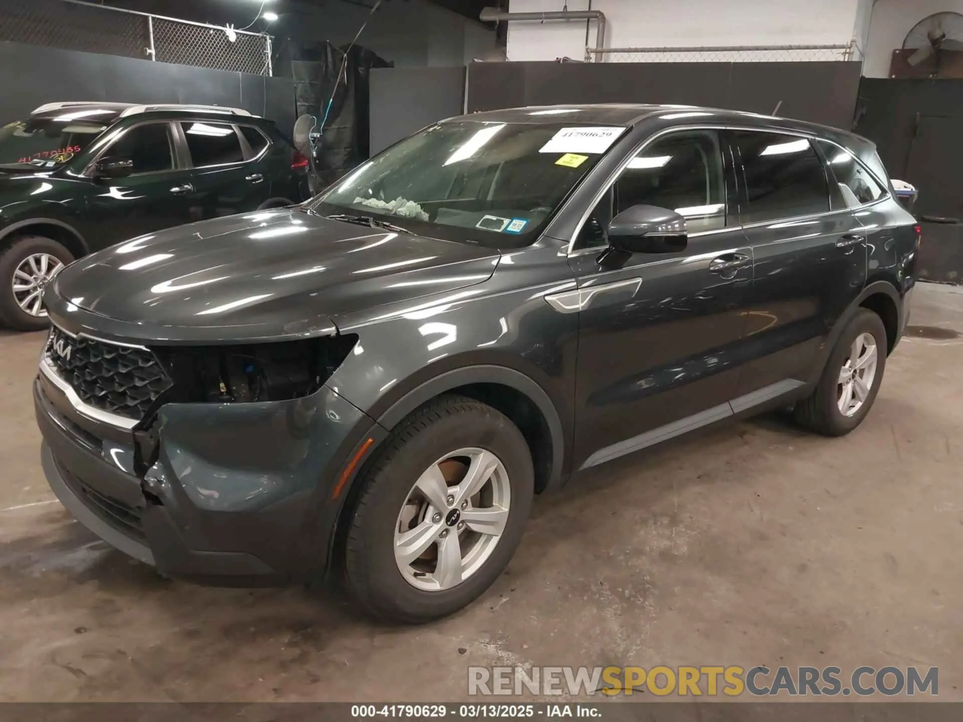 2 Photograph of a damaged car 5XYRG4LC5NG125979 KIA SORENTO 2022