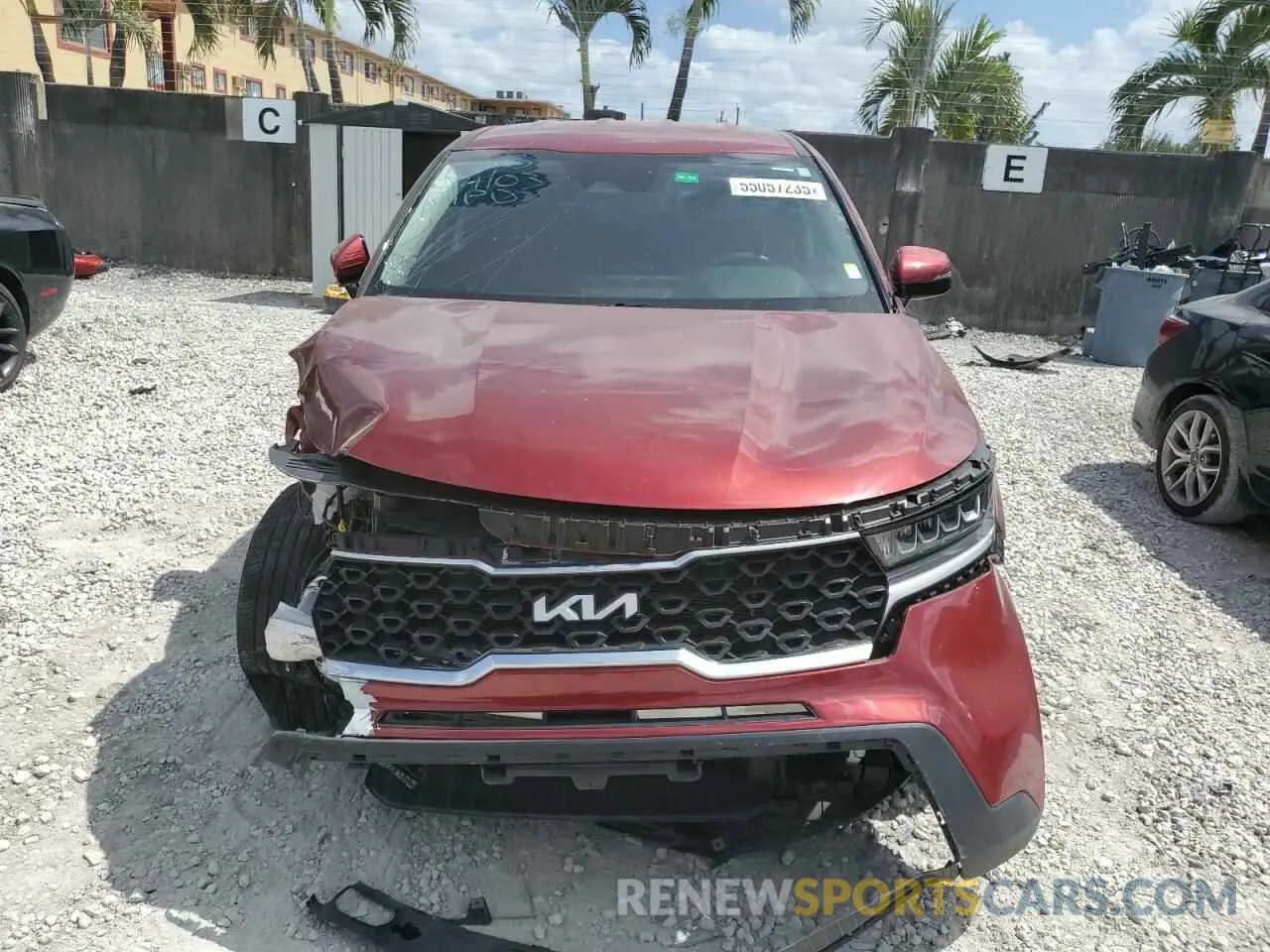 5 Photograph of a damaged car 5XYRG4LC6NG076713 KIA SORENTO 2022
