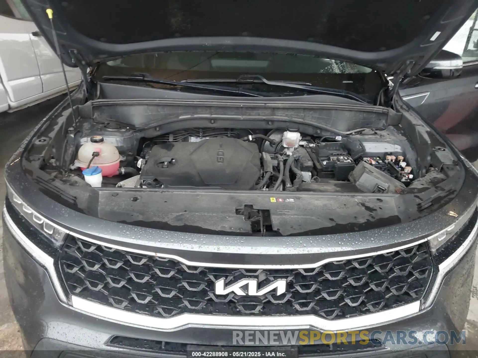 10 Photograph of a damaged car 5XYRG4LC9NG076804 KIA SORENTO 2022