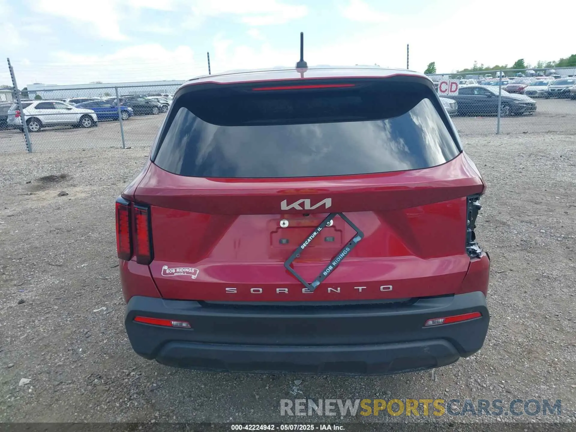 16 Photograph of a damaged car 5XYRG4LC9NG109915 KIA SORENTO 2022