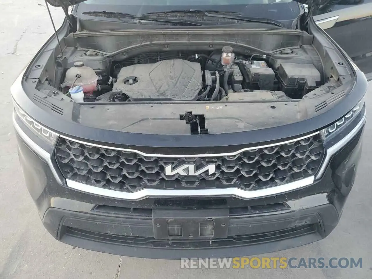 12 Photograph of a damaged car 5XYRG4LC9NG111552 KIA SORENTO 2022