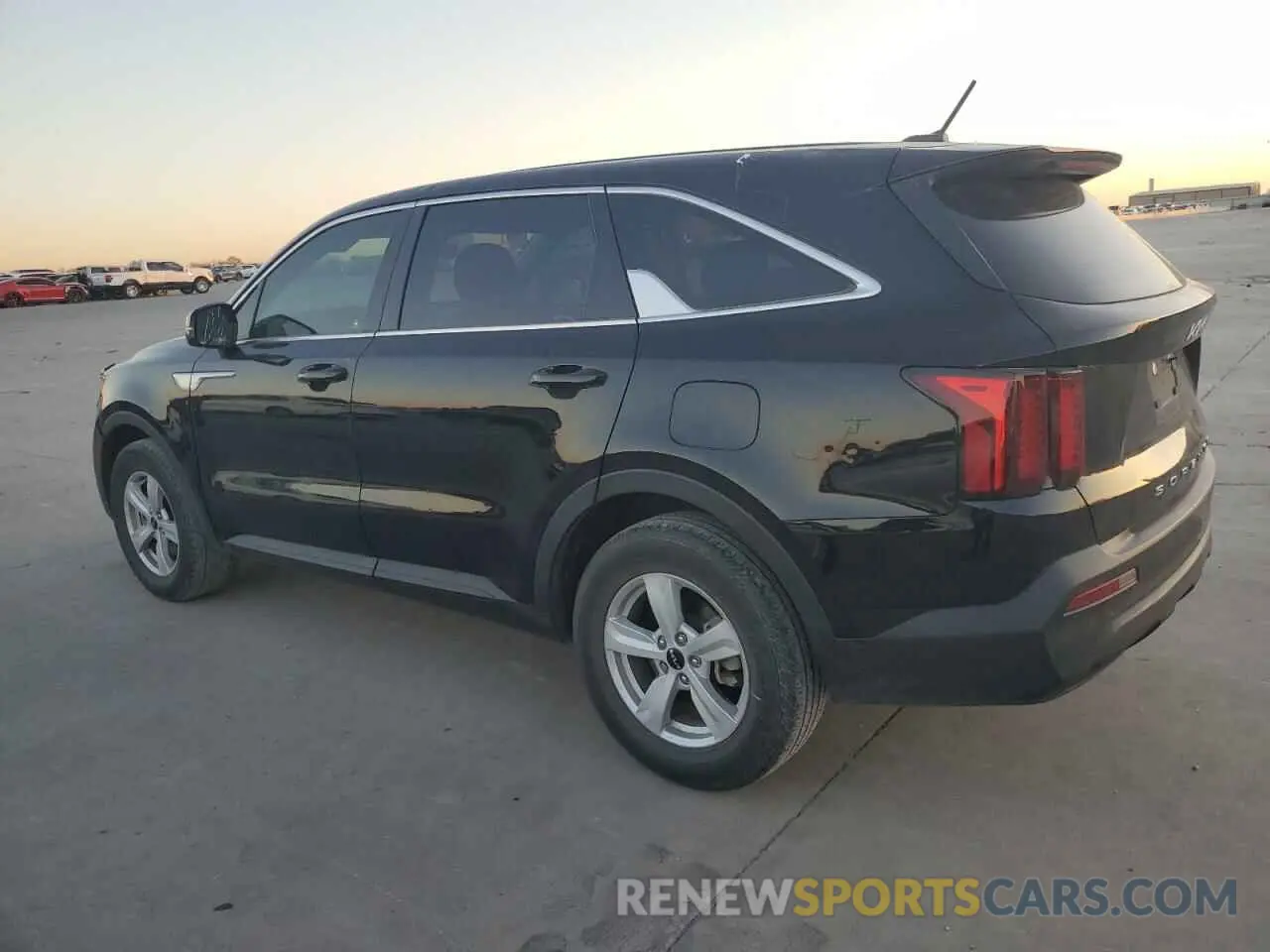 2 Photograph of a damaged car 5XYRG4LC9NG111552 KIA SORENTO 2022