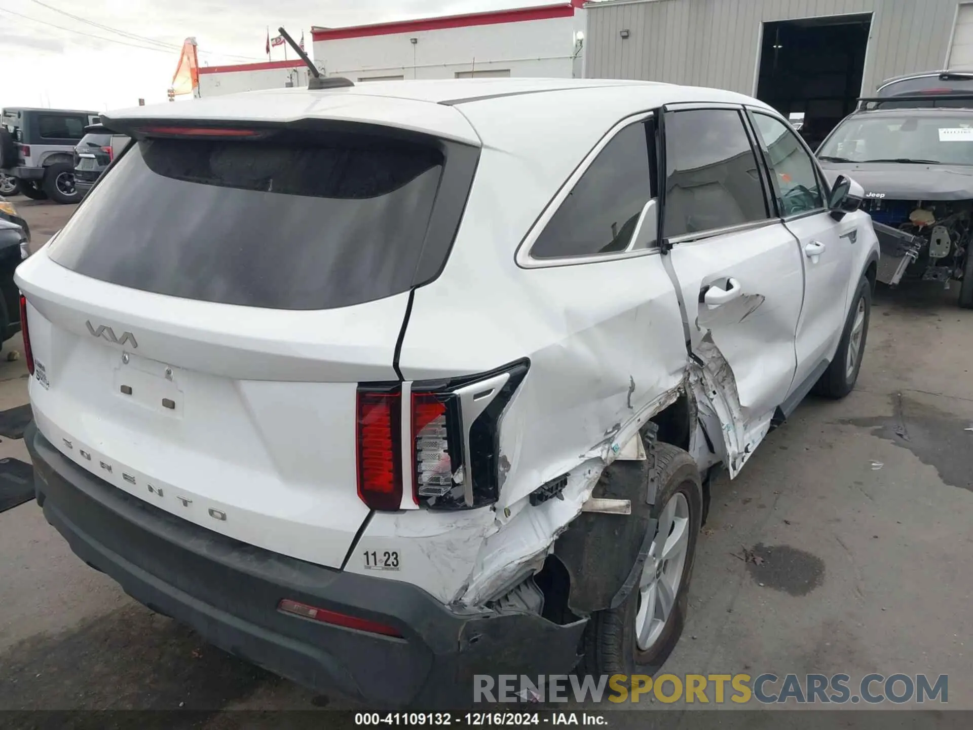 6 Photograph of a damaged car 5XYRGDLC8NG072405 KIA SORENTO 2022