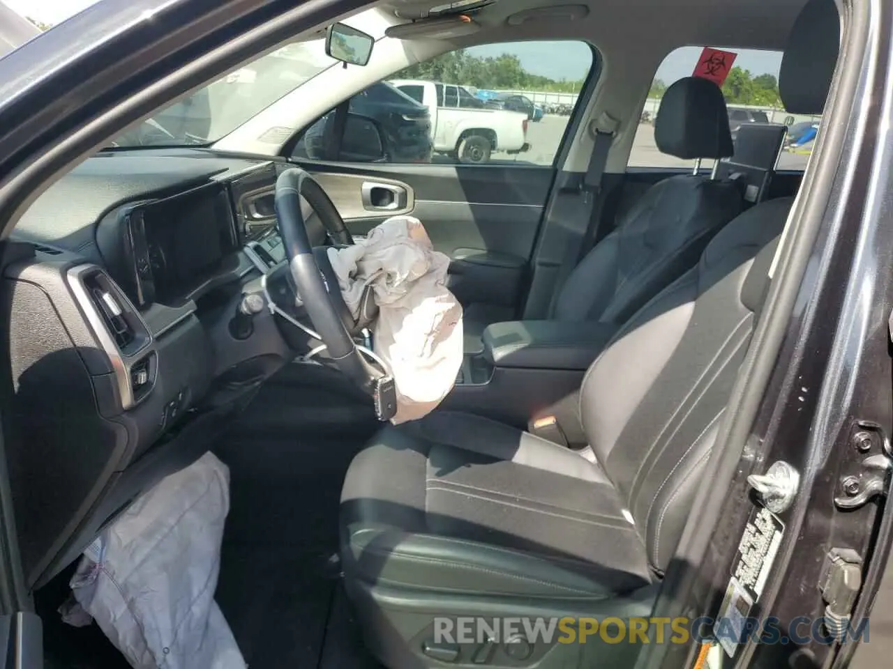 7 Photograph of a damaged car 5XYRH4LF4NG157023 KIA SORENTO 2022