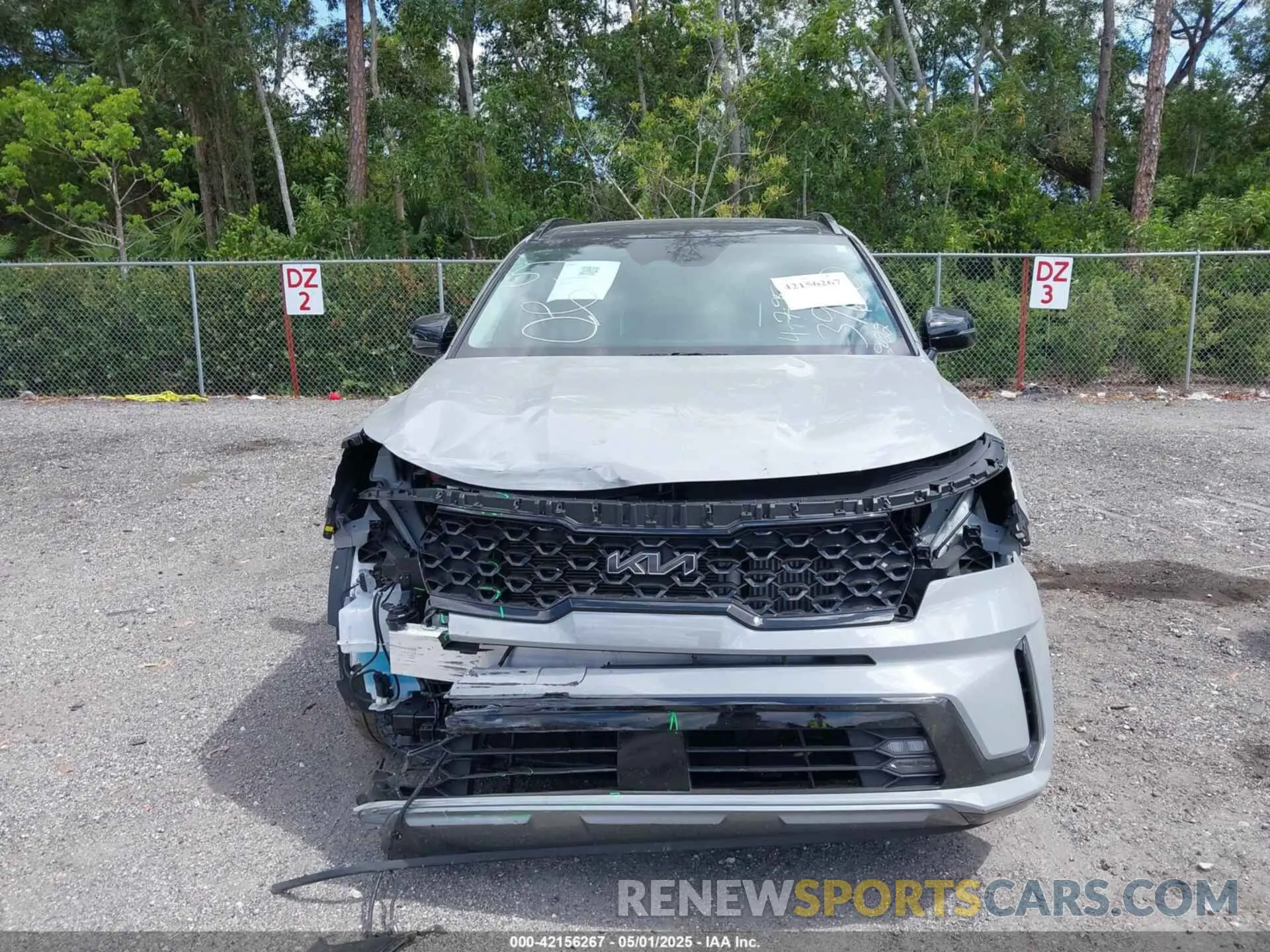 6 Photograph of a damaged car 5XYRH4LF9NG143960 KIA SORENTO 2022