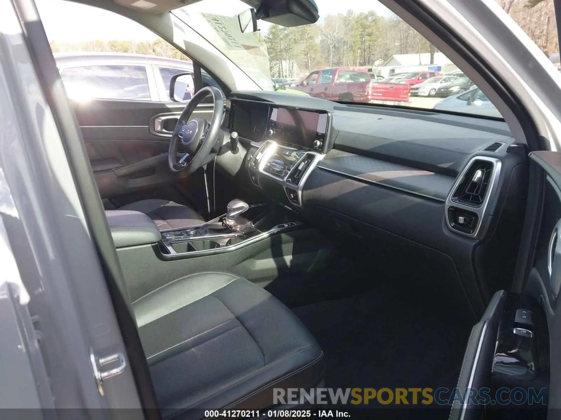 5 Photograph of a damaged car 5XYRK4LF1NG161371 KIA SORENTO 2022