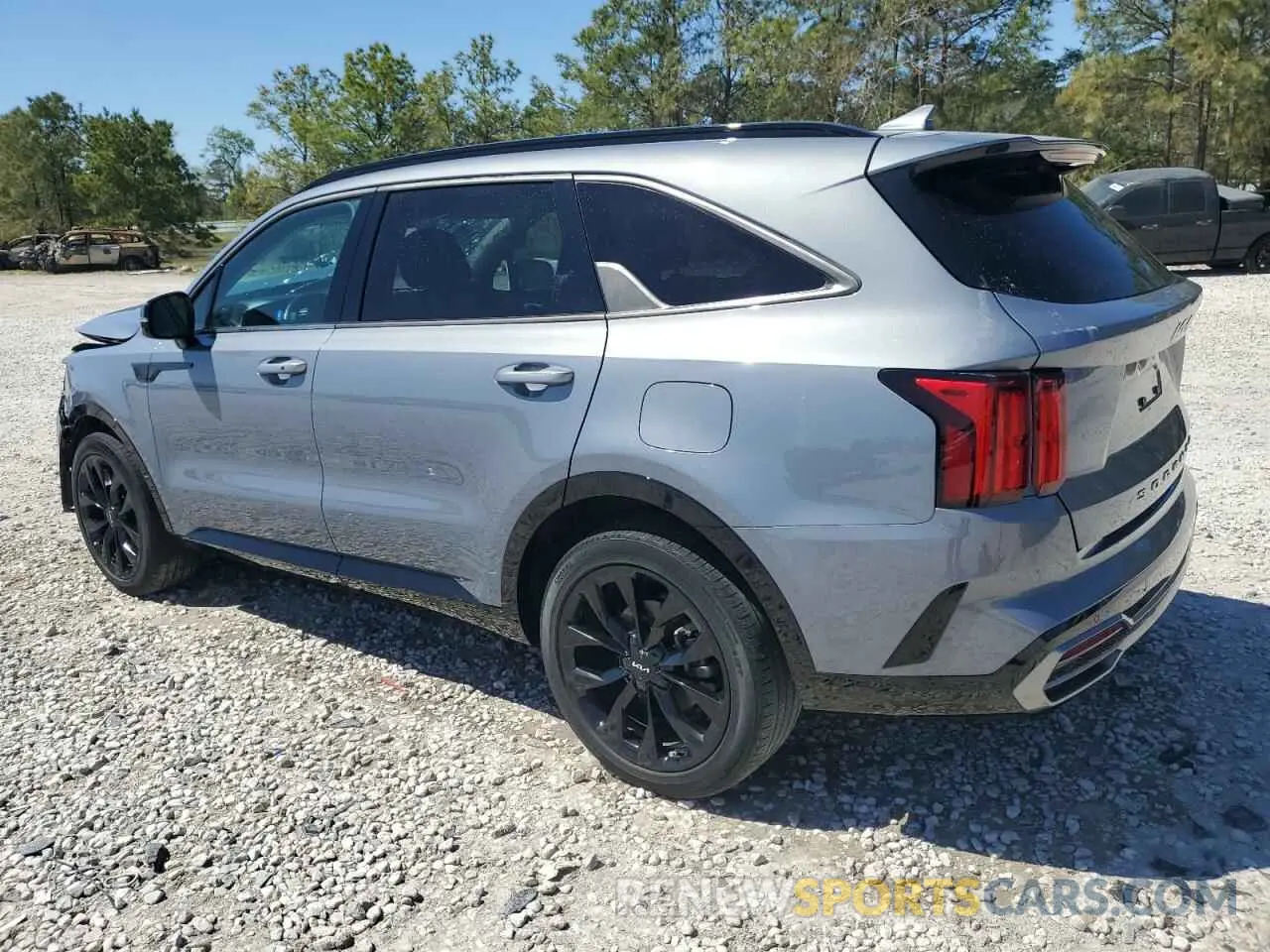 2 Photograph of a damaged car 5XYRK4LF3NG091923 KIA SORENTO 2022