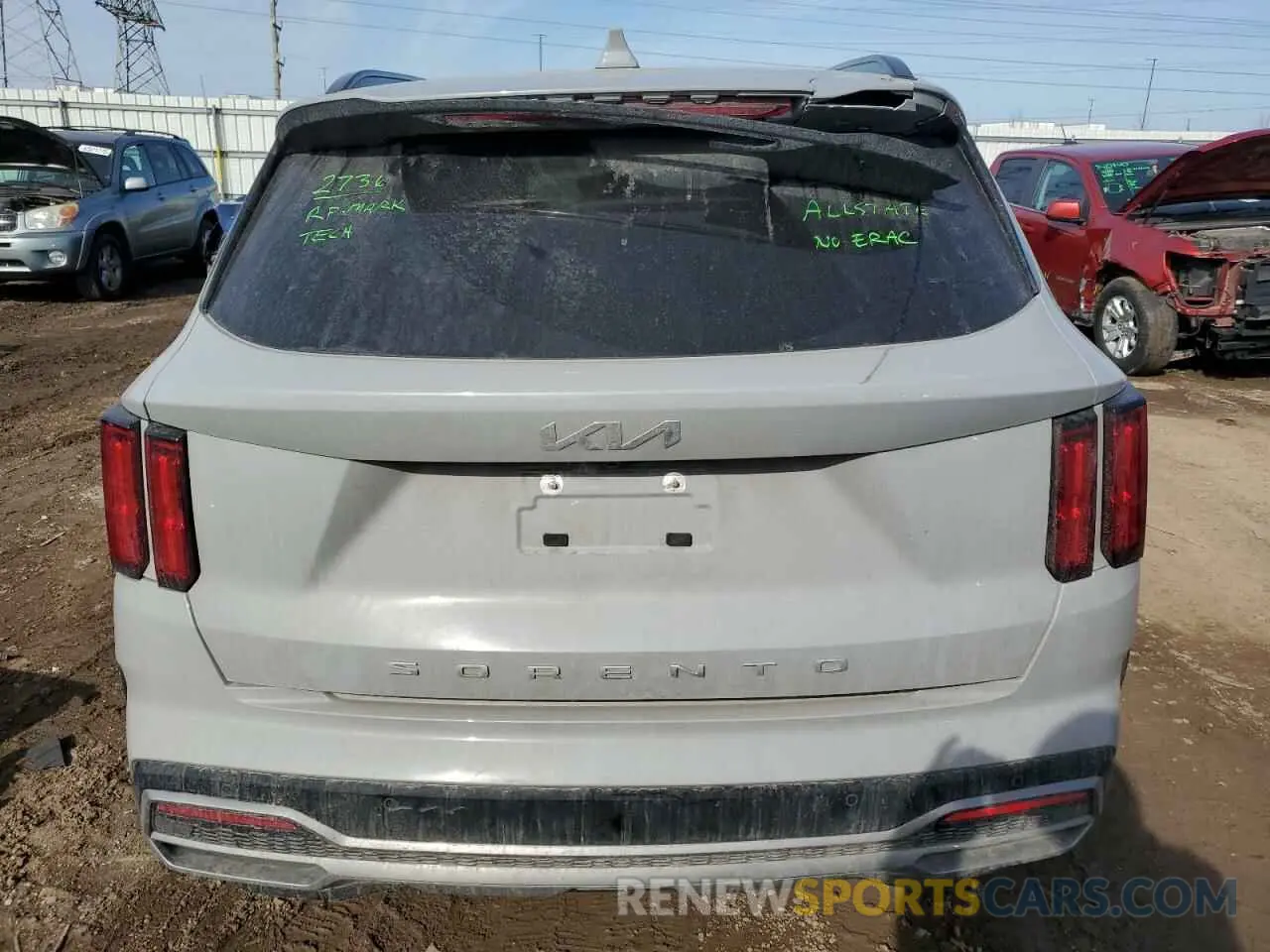 6 Photograph of a damaged car 5XYRK4LF8NG135821 KIA SORENTO 2022
