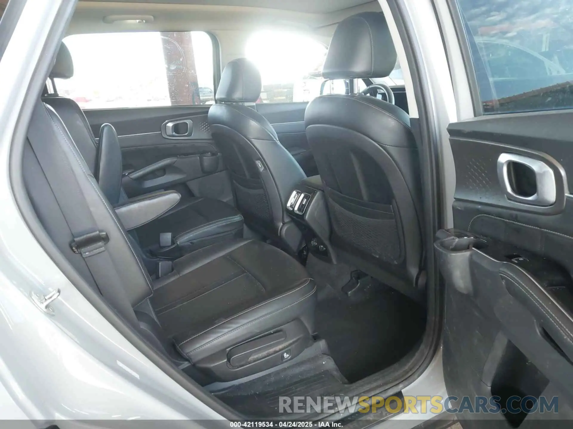 8 Фотография поврежденного автомобиля 5XYRK4LFXNG114257 KIA SORENTO 2022