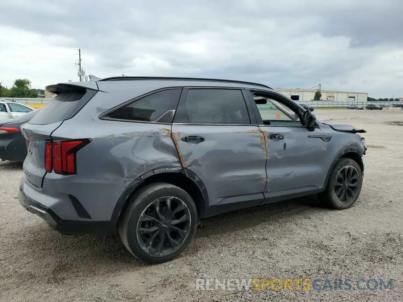 3 Photograph of a damaged car 5XYRKDLF0NG089398 KIA SORENTO 2022