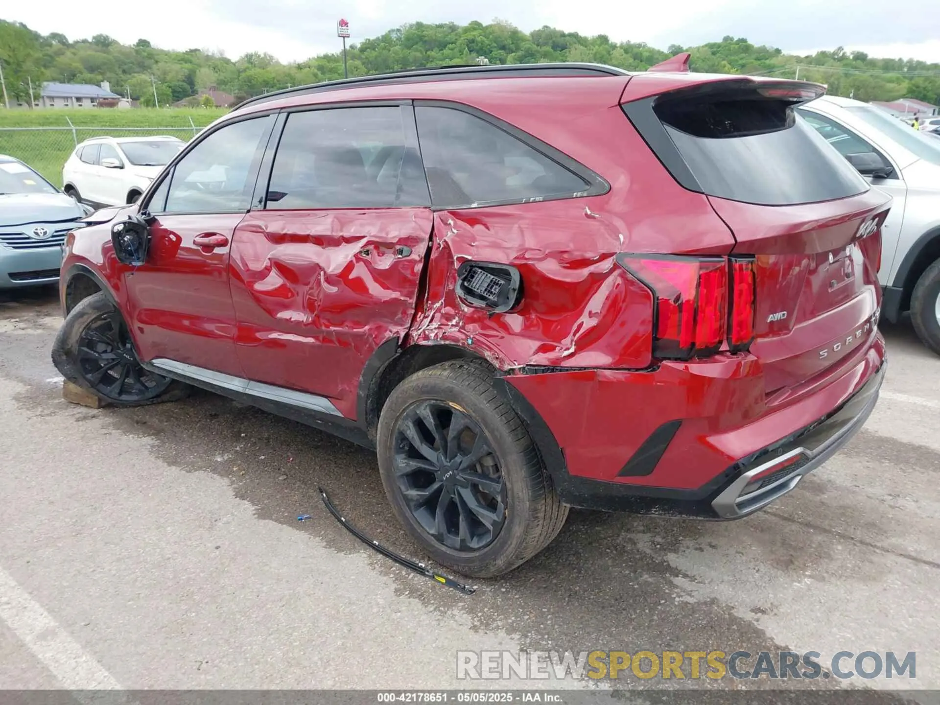 3 Photograph of a damaged car 5XYRKDLF1NG100165 KIA SORENTO 2022