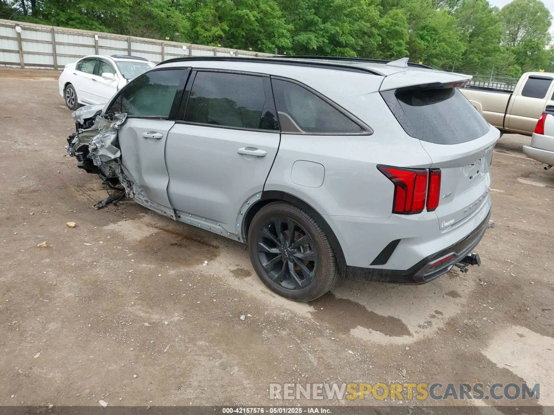 3 Photograph of a damaged car 5XYRKDLF2NG119453 KIA SORENTO 2022
