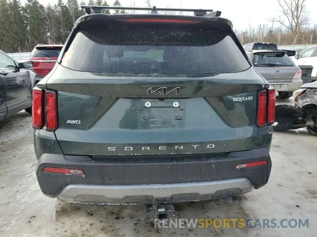 6 Photograph of a damaged car 5XYRKDLF5NG092099 KIA SORENTO 2022