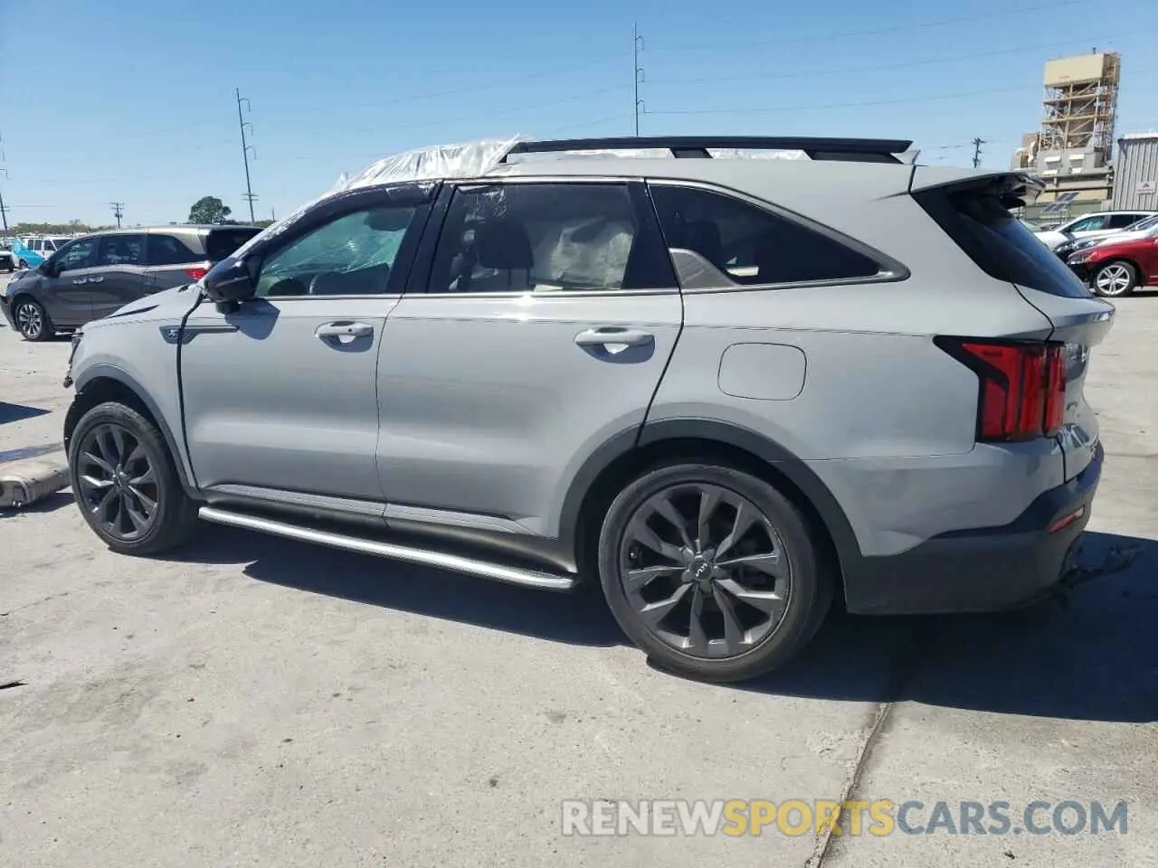 2 Photograph of a damaged car 5XYRKDLF5NG092457 KIA SORENTO 2022