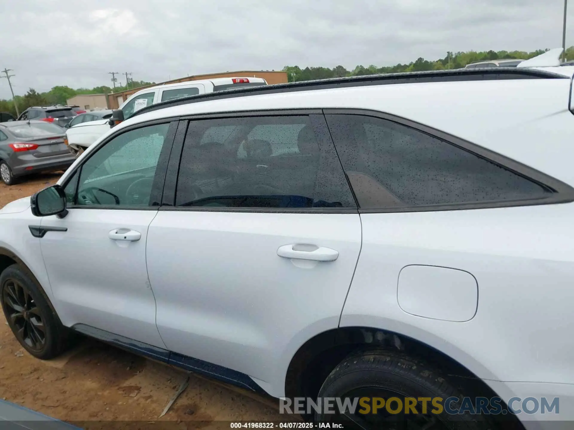 14 Photograph of a damaged car 5XYRKDLF5NG096542 KIA SORENTO 2022