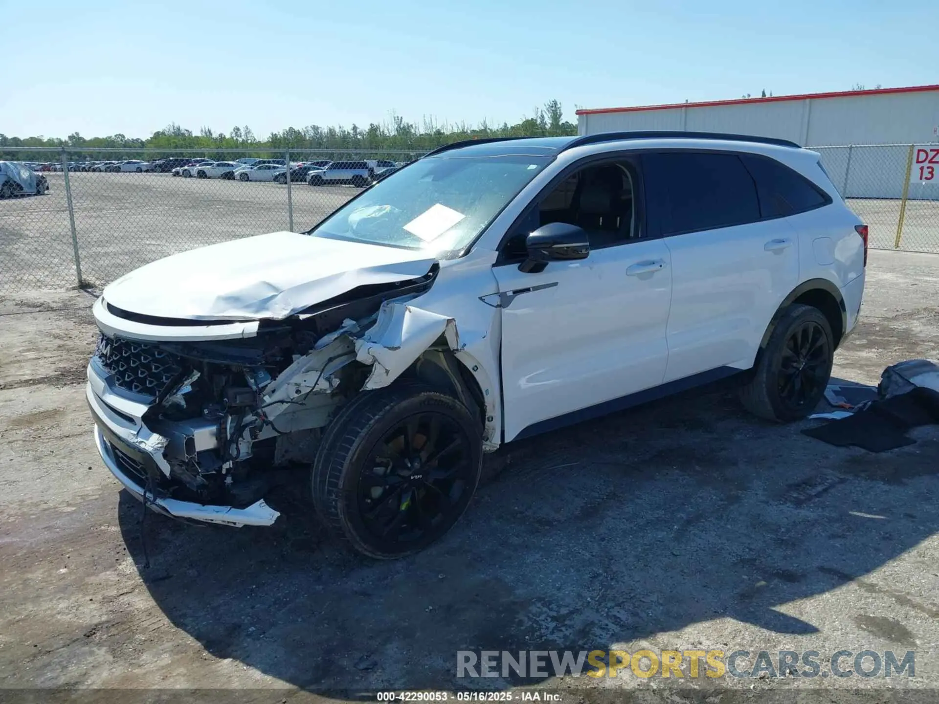 2 Photograph of a damaged car 5XYRKDLF9NG076360 KIA SORENTO 2022