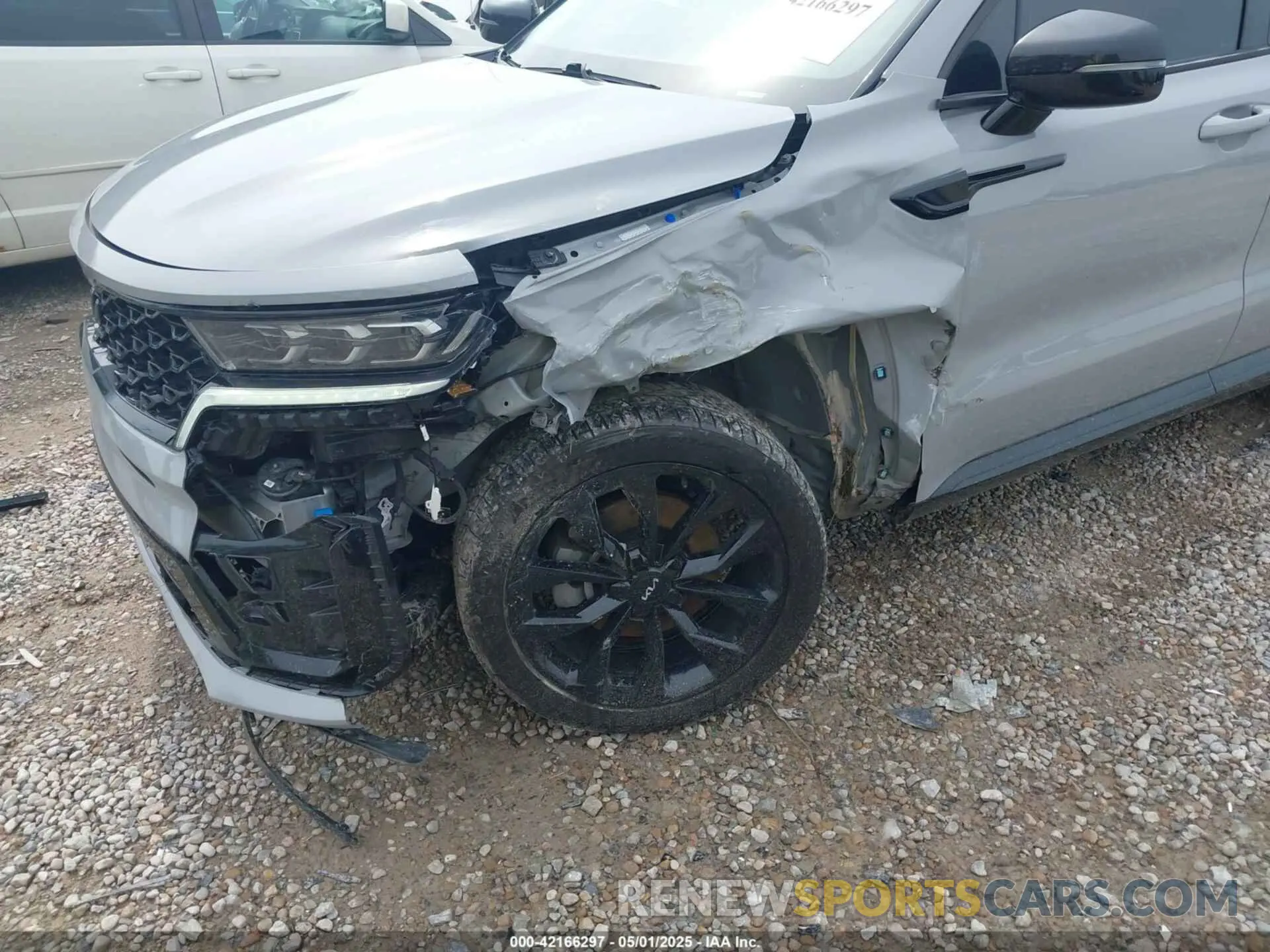 12 Photograph of a damaged car 5XYRKDLF9NG079825 KIA SORENTO 2022