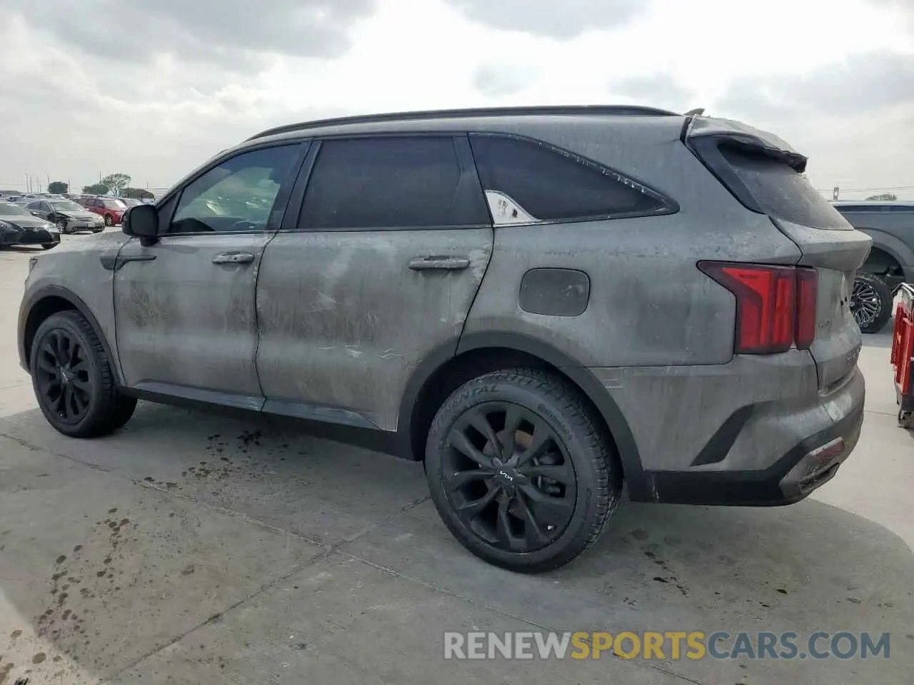 2 Photograph of a damaged car 5XYRKDLFXNG114470 KIA SORENTO 2022