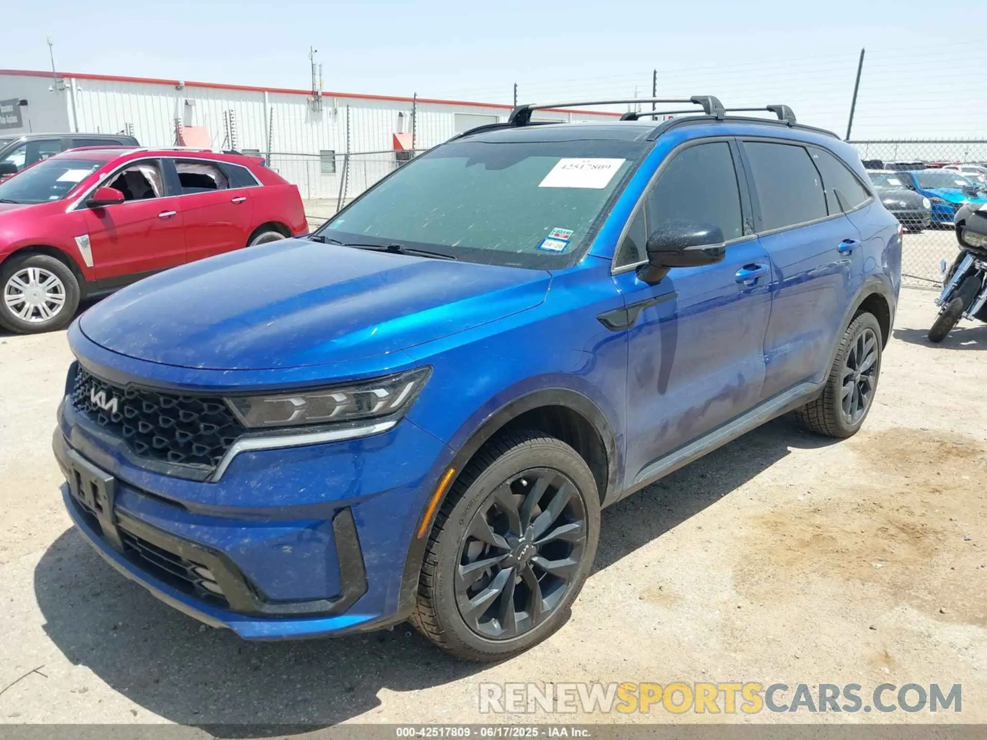 2 Photograph of a damaged car 5XYRKDLFXNG117207 KIA SORENTO 2022