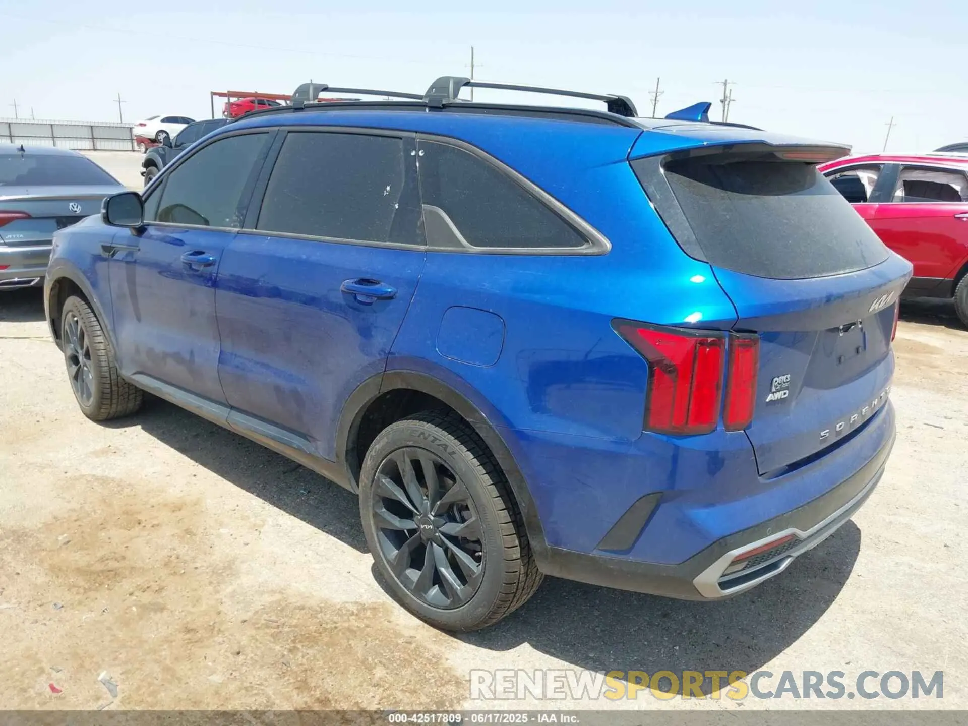 3 Photograph of a damaged car 5XYRKDLFXNG117207 KIA SORENTO 2022