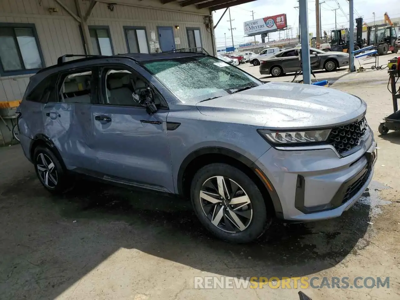 4 Photograph of a damaged car 5XYRL4LC2NG126910 KIA SORENTO 2022