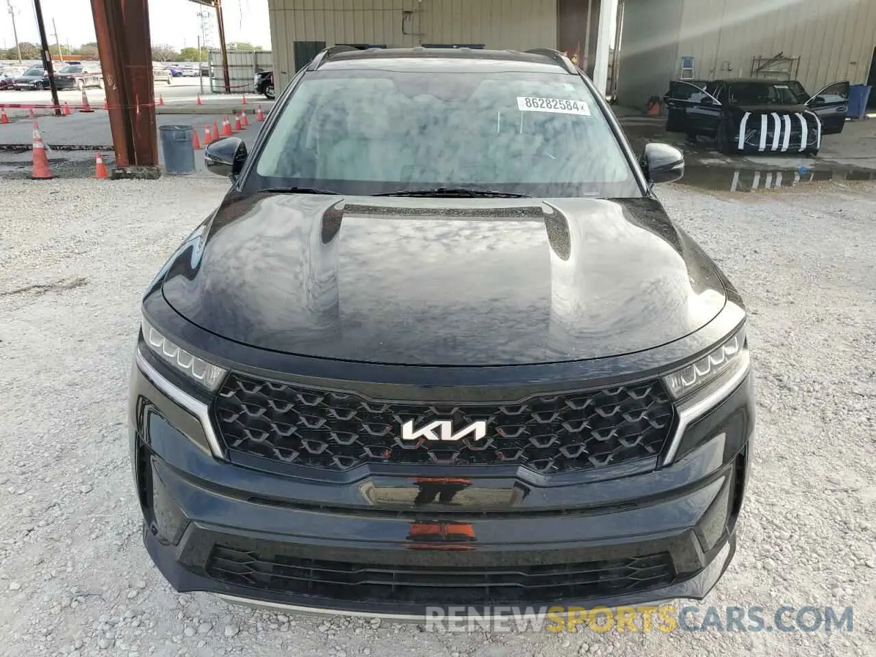 5 Photograph of a damaged car 5XYRL4LC4NG124821 KIA SORENTO 2022