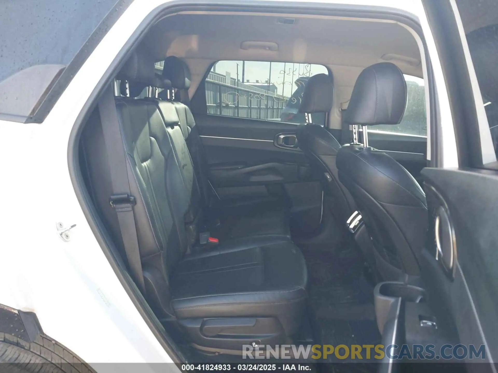 8 Фотография поврежденного автомобиля 5XYRL4LC5NG133480 KIA SORENTO 2022