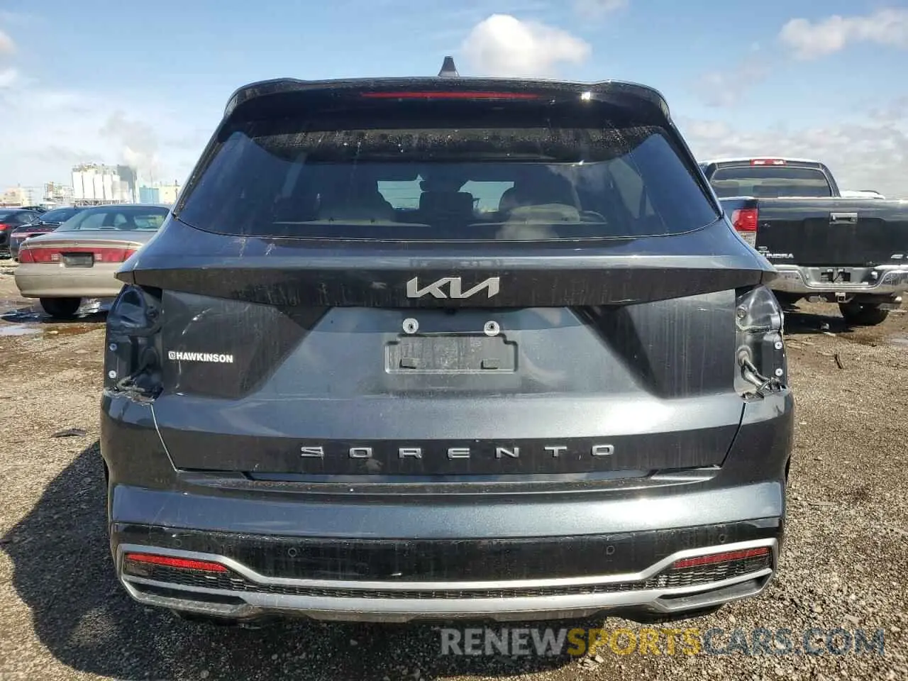 6 Photograph of a damaged car 5XYRL4LC5NG155074 KIA SORENTO 2022