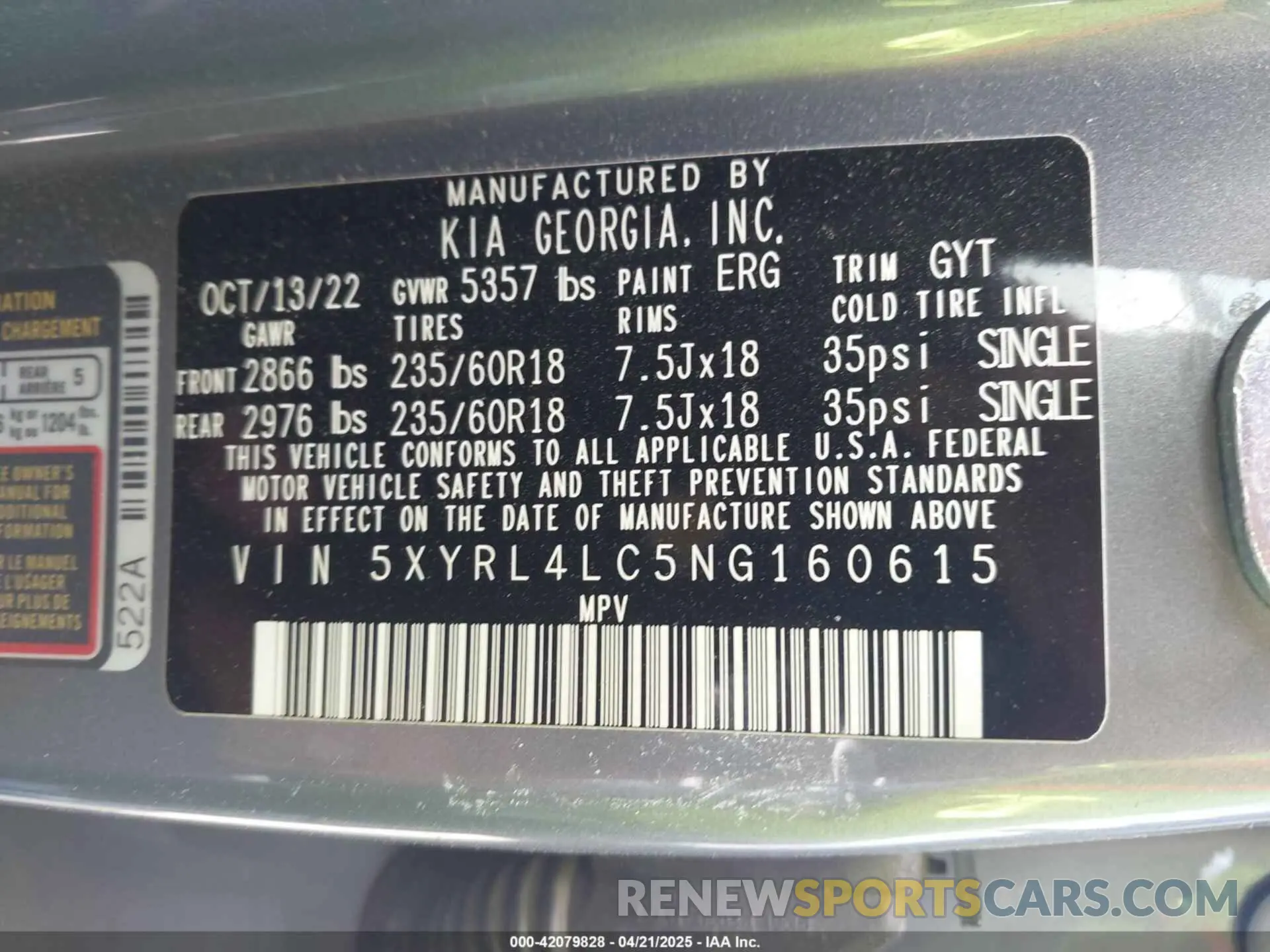 9 Photograph of a damaged car 5XYRL4LC5NG160615 KIA SORENTO 2022