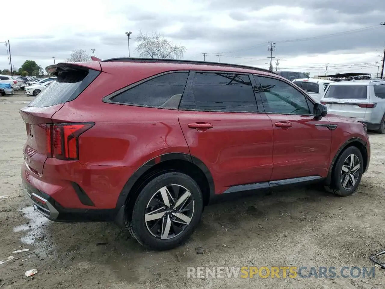 3 Photograph of a damaged car 5XYRL4LC6NG129860 KIA SORENTO 2022