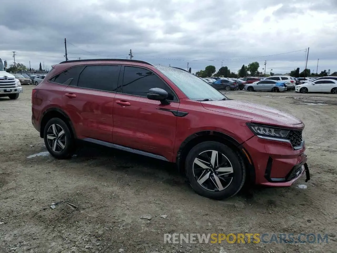 4 Photograph of a damaged car 5XYRL4LC6NG129860 KIA SORENTO 2022