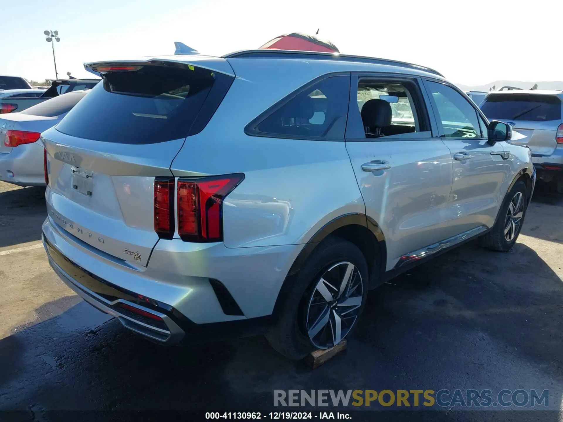 4 Фотография поврежденного автомобиля 5XYRL4LC7NG075601 KIA SORENTO 2022
