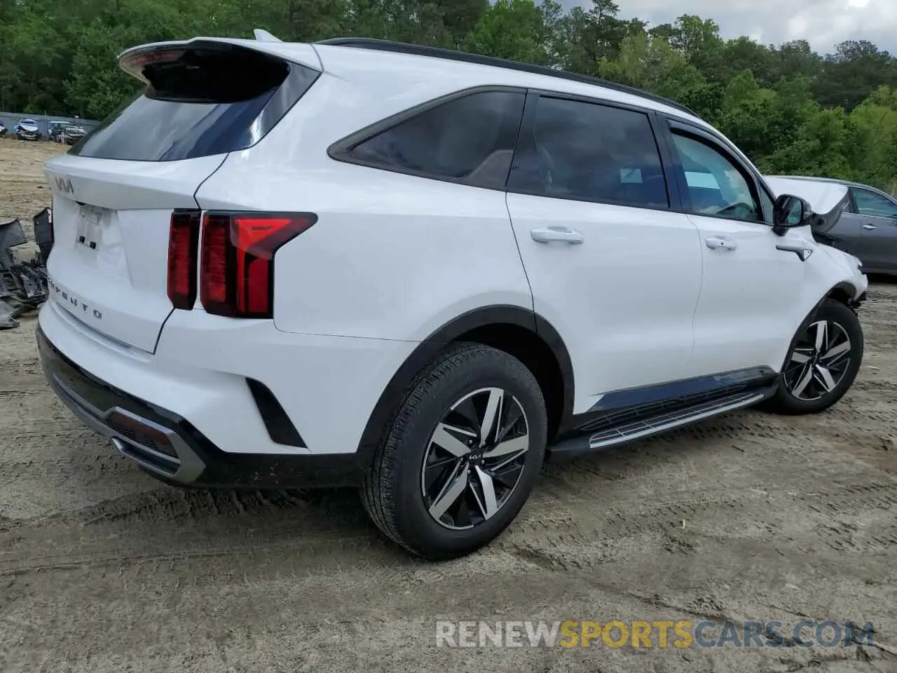 3 Photograph of a damaged car 5XYRL4LC9NG144904 KIA SORENTO 2022