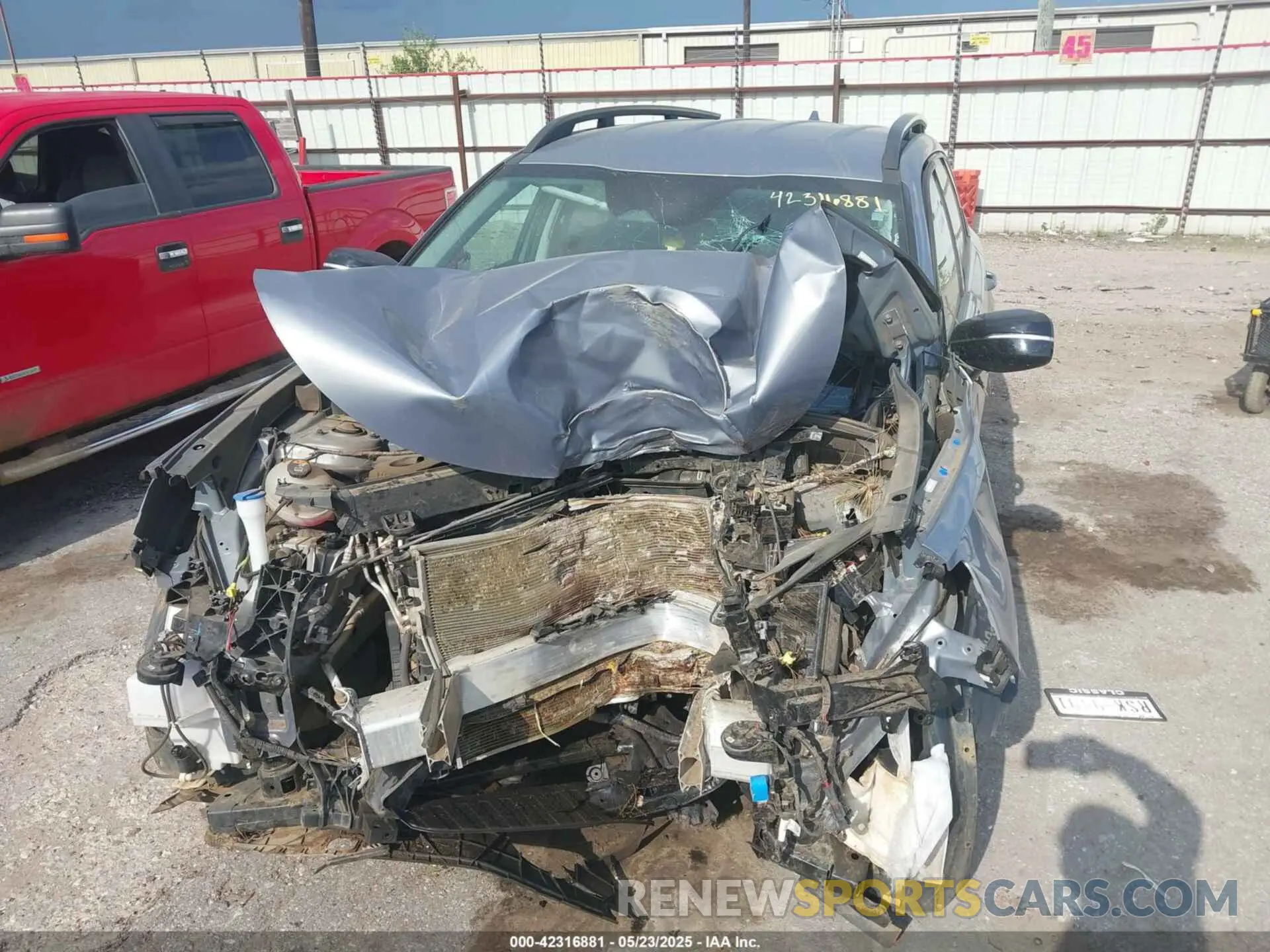 6 Photograph of a damaged car 5XYRLDLC1NG105322 KIA SORENTO 2022