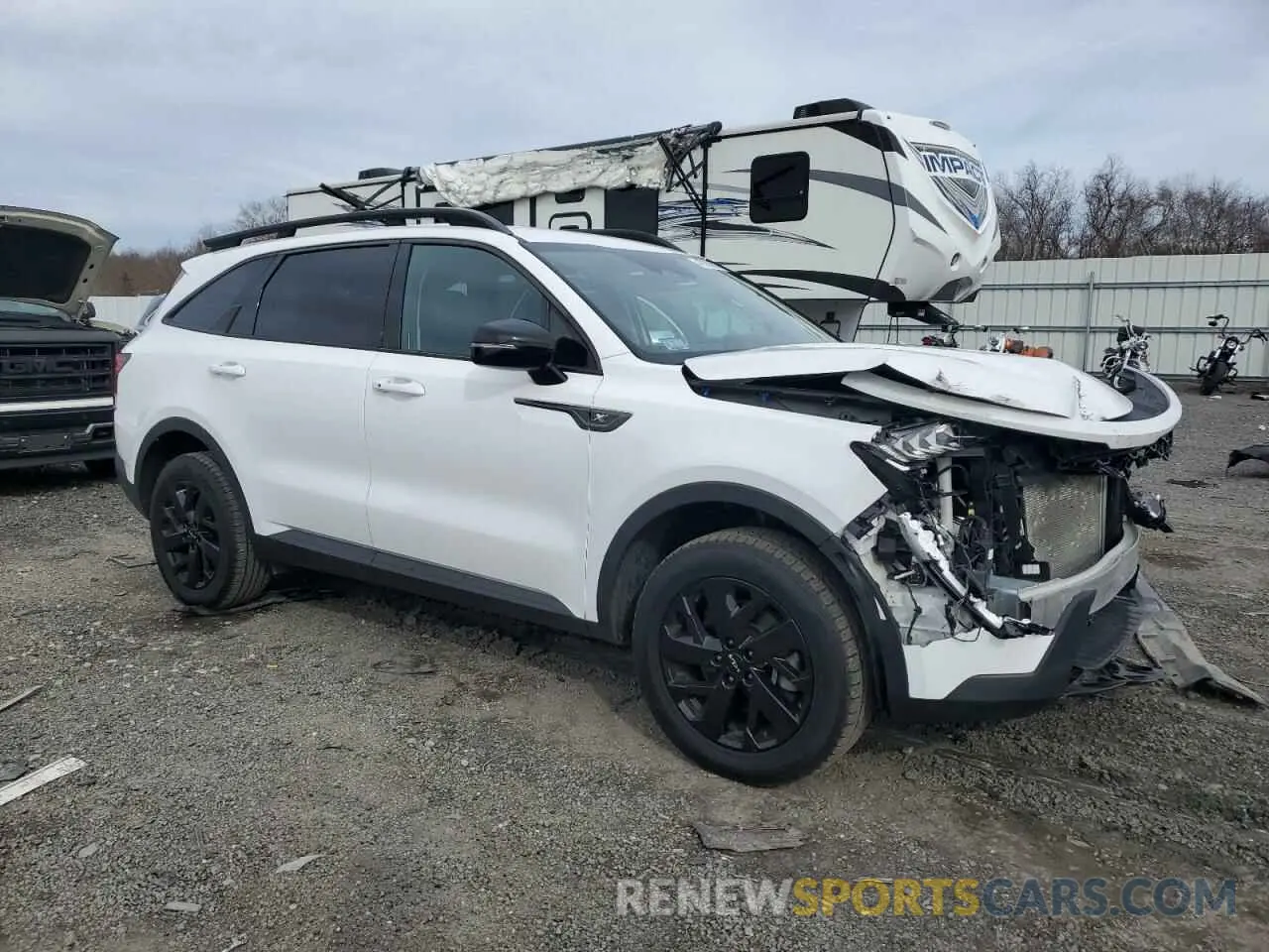 4 Photograph of a damaged car 5XYRLDLC7NG109066 KIA SORENTO 2022