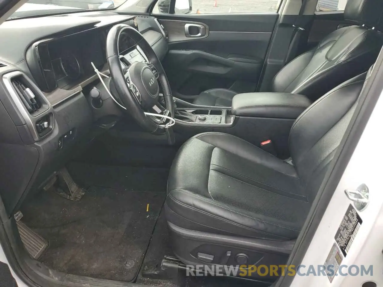 7 Photograph of a damaged car 5XYRLDLC7NG109066 KIA SORENTO 2022