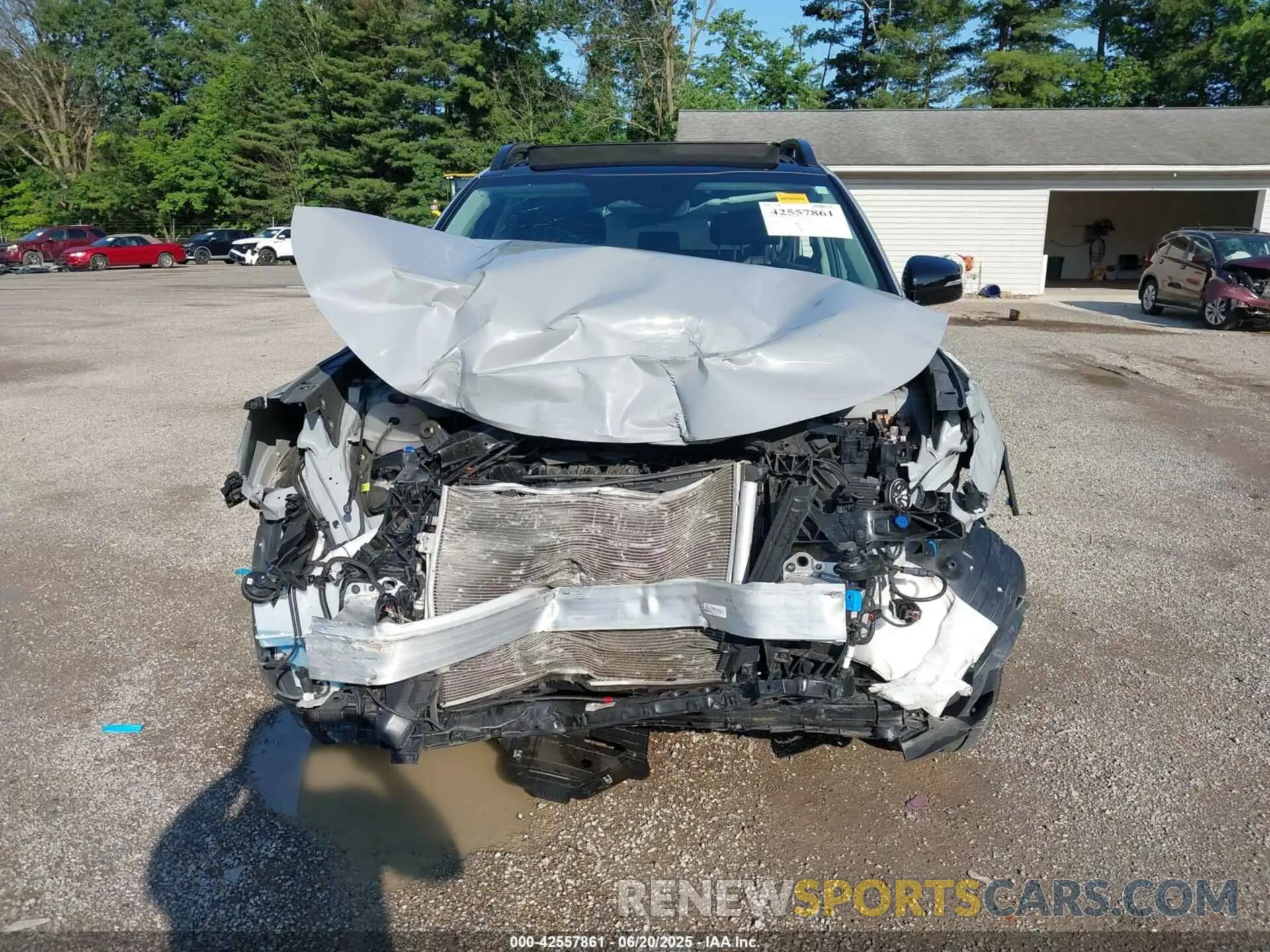 13 Photograph of a damaged car 5XYRLDLC7NG144870 KIA SORENTO 2022
