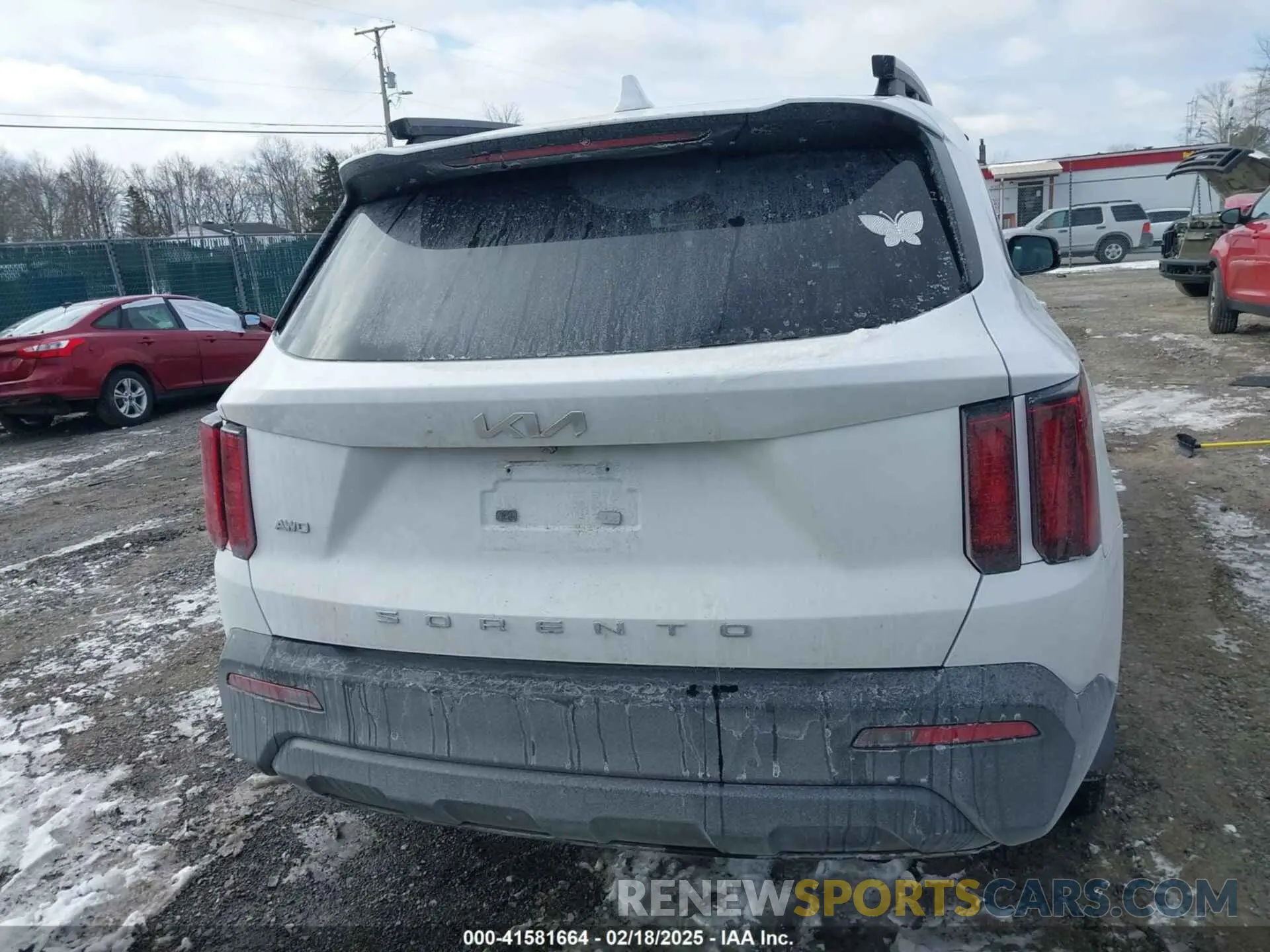16 Photograph of a damaged car 5XYRLDLCXNG150954 KIA SORENTO 2022