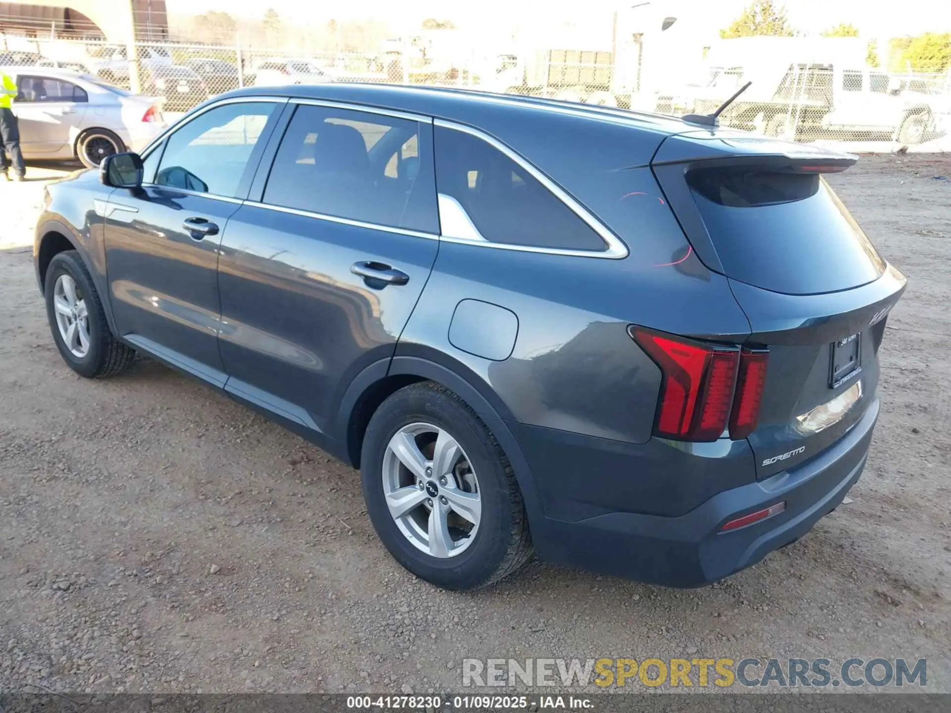 3 Фотография поврежденного автомобиля 5XYRG4LC2PG165455 KIA SORENTO 2023